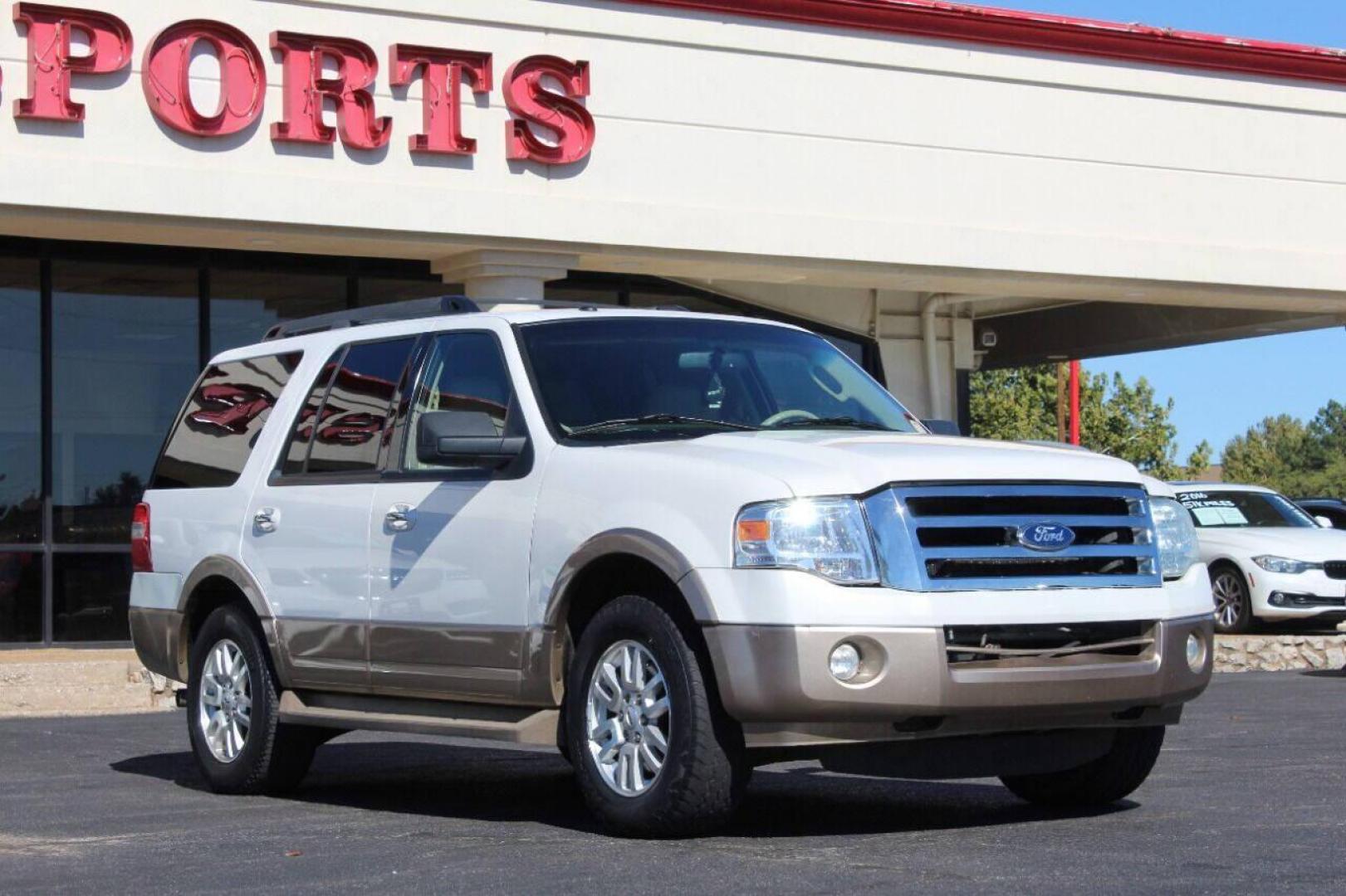 2012 White Ford Expedition King Ranch 2WD (1FMJU1H54CE) with an 5.4L V8 SOHC 16V FFV engine, 6-Speed Automatic transmission, located at 4301 NW 39th , Oklahoma City, OK, 73112, (405) 949-5600, 35.512135, -97.598671 - Photo#0