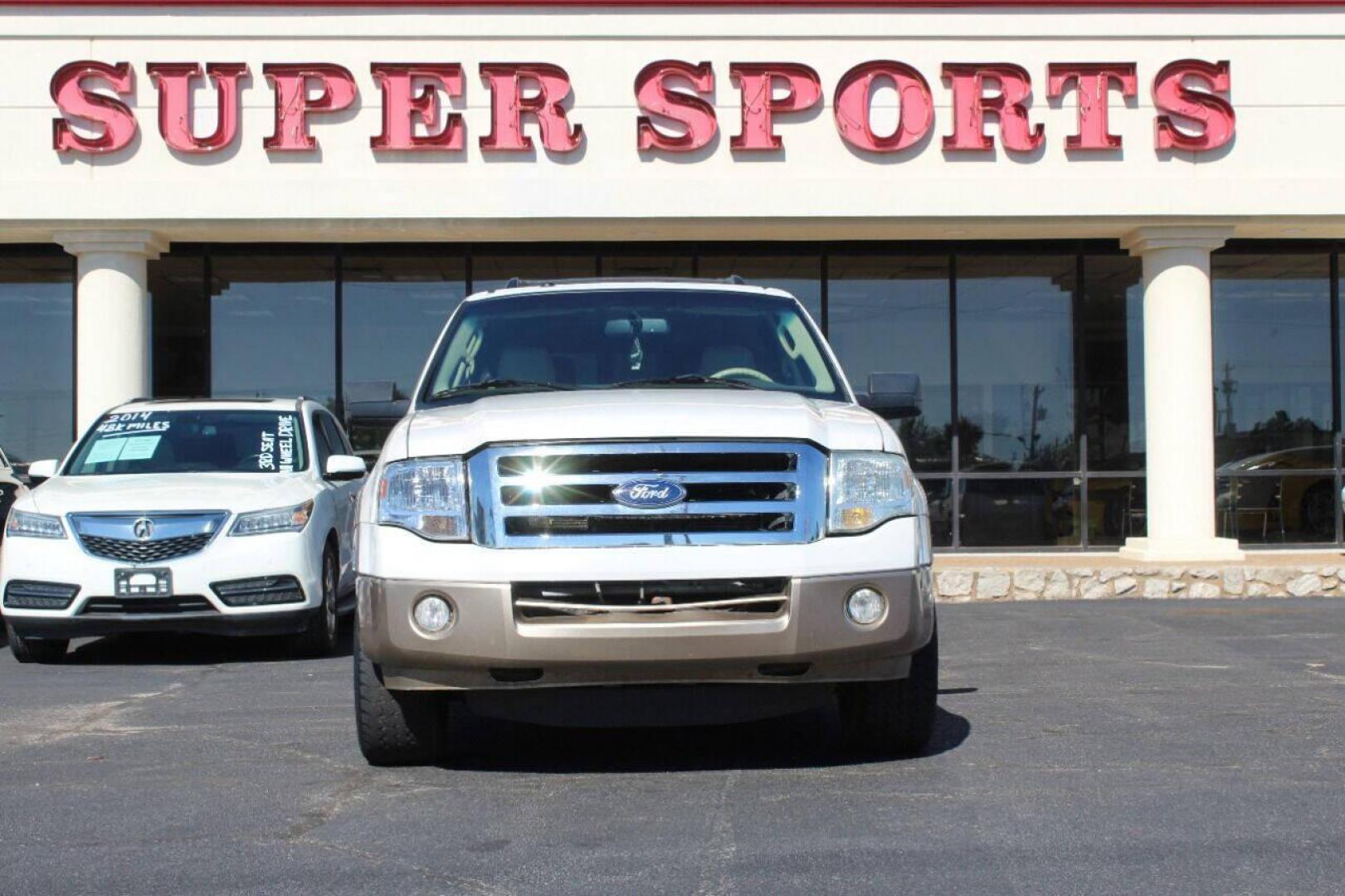 2012 White Ford Expedition King Ranch 2WD (1FMJU1H54CE) with an 5.4L V8 SOHC 16V FFV engine, 6-Speed Automatic transmission, located at 4301 NW 39th , Oklahoma City, OK, 73112, (405) 949-5600, 35.512135, -97.598671 - NO DRIVERS LICENCE NO - FULL COVERAGE INSURANCE - NO CREDIT CHECK. COME ON OVER TO SUPERSPORTS AND TAKE A LOOK AND TEST DRIVE PLEASE GIVE US A CALL AT (405) 949-5600. NO LICENCIA DE MANEJAR - NO SEGURO DE COBERTURA TOTAL - NO VERIFICACION DE CREDITO. POR FAVOR VENGAN A SUPERSPORTS, ECHE - Photo#1