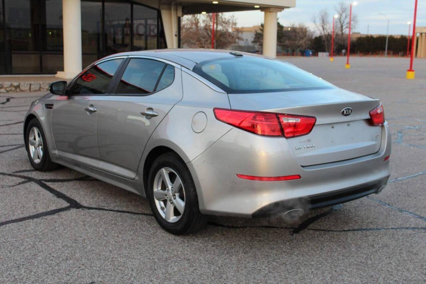 2015 Silver Kia Optima LX (5XXGM4A76FG) with an 2.4L L4 DOHC 16V engine, 6-Speed Automatic transmission, located at 4301 NW 39th , Oklahoma City, OK, 73112, (405) 949-5600, 35.512135, -97.598671 - Photo#5