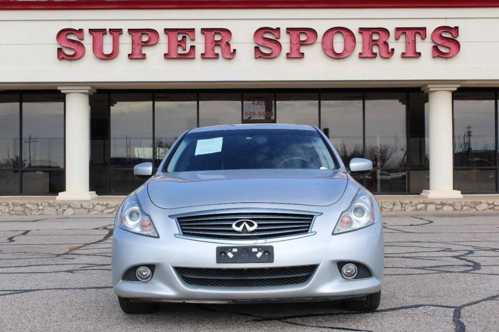 2015 Silver Infiniti Q40 AWD (JN1CV6AR2FM) with an 3.7L V6 DOHC 24V engine, 7-Speed Automatic transmission, located at 4301 NW 39th , Oklahoma City, OK, 73112, (405) 949-5600, 35.512135, -97.598671 - Photo#0