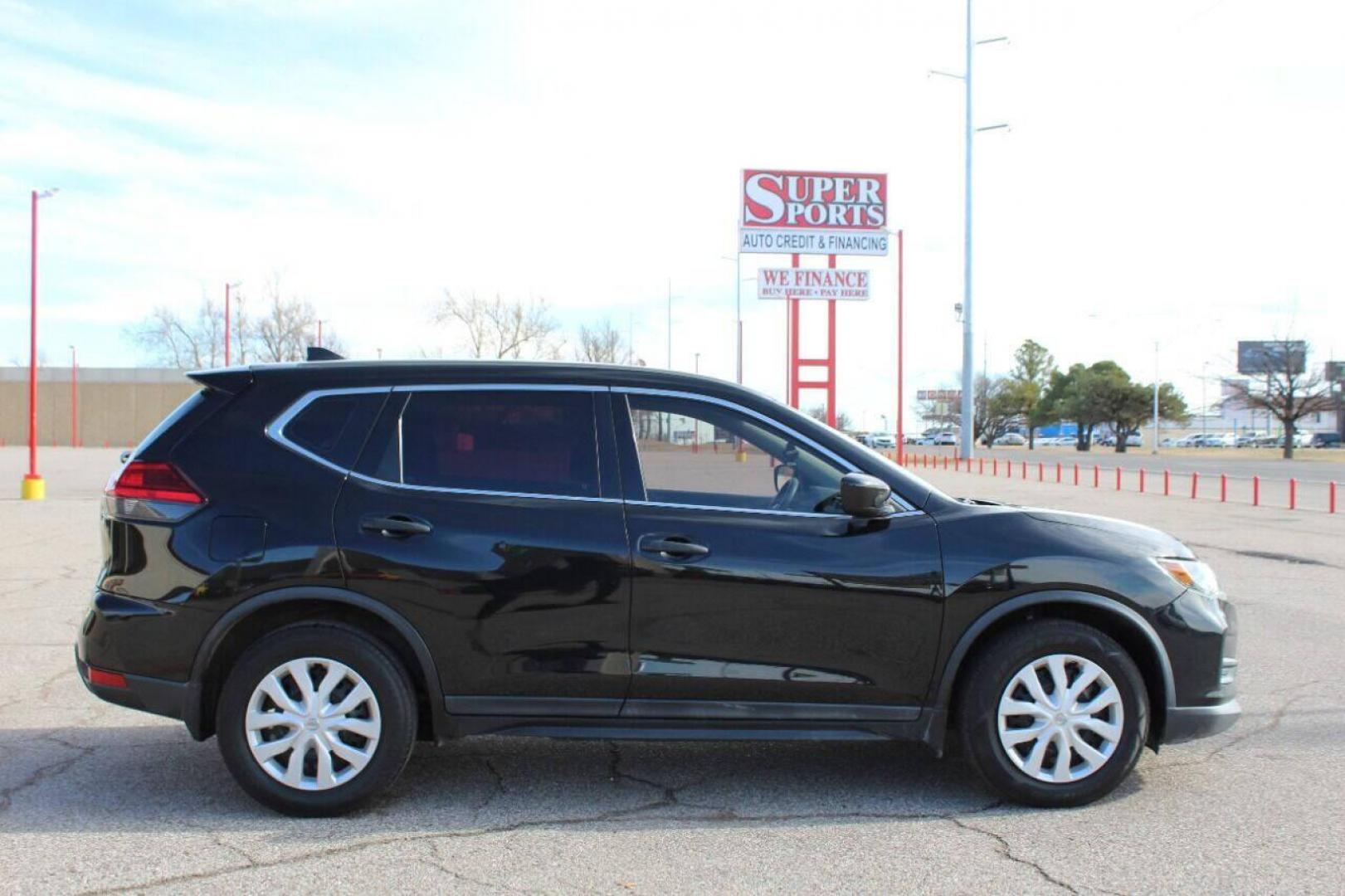 2017 Black Nissan Rogue SV 2WD (5N1AT2MTXHC) with an 2.5L L4 DOHC 16V engine, CVT transmission, located at 4301 NW 39th , Oklahoma City, OK, 73112, (405) 949-5600, 35.512135, -97.598671 - Photo#2