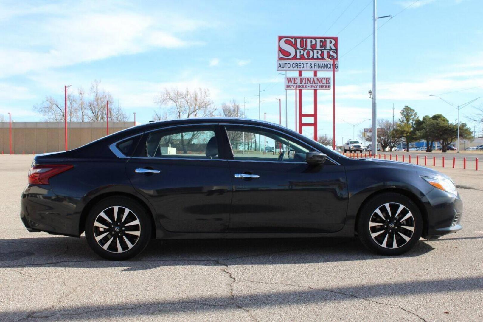 2018 Charcoal Nissan Altima 2.5 (1N4AL3AP4JC) with an 2.5L L4 DOHC 16V engine, CVT transmission, located at 4301 NW 39th , Oklahoma City, OK, 73112, (405) 949-5600, 35.512135, -97.598671 - NO DRIVERS LICENCE NO-FULL COVERAGE INSURANCE-NO CREDIT CHECK. COME ON OVER TO SUPERSPORTS AND TAKE A LOOK AND TEST DRIVE. PLEASE GIVE US A CALL AT (405) 949-5600. NO LICENCIA DE MANEJAR- NO SEGURO DE COBERTURA TOTAL- NO VERIFICACION DE CREDITO. POR FAVOR VENGAN A SUPERSPORTS, ECHE UN V - Photo#3