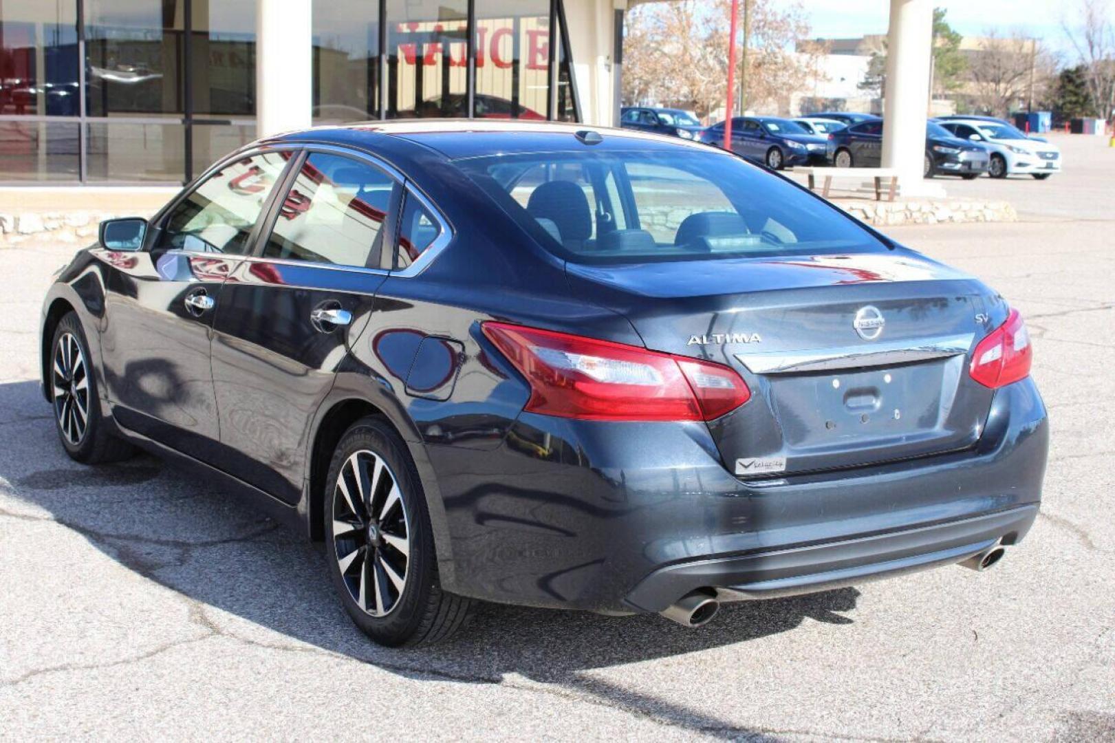 2018 Charcoal Nissan Altima 2.5 (1N4AL3AP4JC) with an 2.5L L4 DOHC 16V engine, CVT transmission, located at 4301 NW 39th , Oklahoma City, OK, 73112, (405) 949-5600, 35.512135, -97.598671 - NO DRIVERS LICENCE NO-FULL COVERAGE INSURANCE-NO CREDIT CHECK. COME ON OVER TO SUPERSPORTS AND TAKE A LOOK AND TEST DRIVE. PLEASE GIVE US A CALL AT (405) 949-5600. NO LICENCIA DE MANEJAR- NO SEGURO DE COBERTURA TOTAL- NO VERIFICACION DE CREDITO. POR FAVOR VENGAN A SUPERSPORTS, ECHE UN V - Photo#5