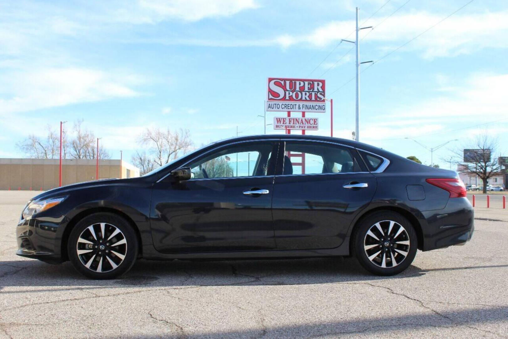 2018 Charcoal Nissan Altima 2.5 (1N4AL3AP4JC) with an 2.5L L4 DOHC 16V engine, CVT transmission, located at 4301 NW 39th , Oklahoma City, OK, 73112, (405) 949-5600, 35.512135, -97.598671 - NO DRIVERS LICENCE NO-FULL COVERAGE INSURANCE-NO CREDIT CHECK. COME ON OVER TO SUPERSPORTS AND TAKE A LOOK AND TEST DRIVE. PLEASE GIVE US A CALL AT (405) 949-5600. NO LICENCIA DE MANEJAR- NO SEGURO DE COBERTURA TOTAL- NO VERIFICACION DE CREDITO. POR FAVOR VENGAN A SUPERSPORTS, ECHE UN V - Photo#6