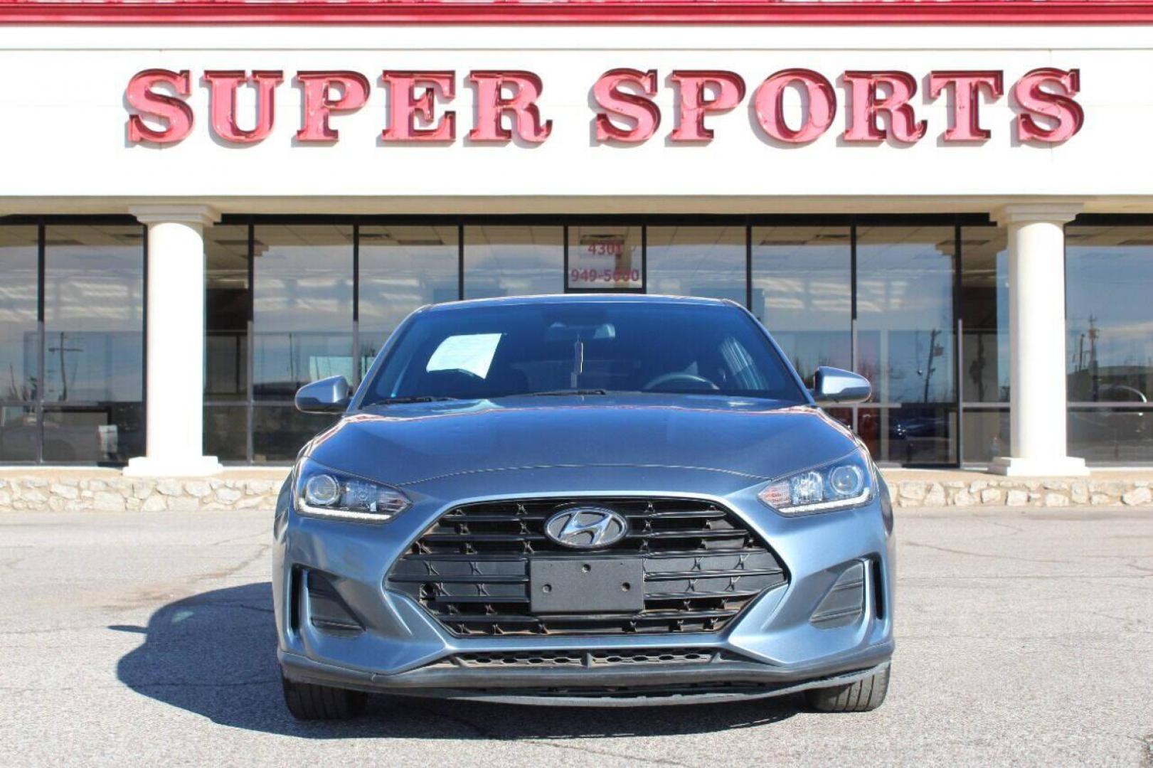 2019 Blue Hyundai Veloster 2.0 6A (KMHTG6AF0KU) with an 2.0L L4 DOHC 16V engine, 6A transmission, located at 4301 NW 39th , Oklahoma City, OK, 73112, (405) 949-5600, 35.512135, -97.598671 - Photo#2