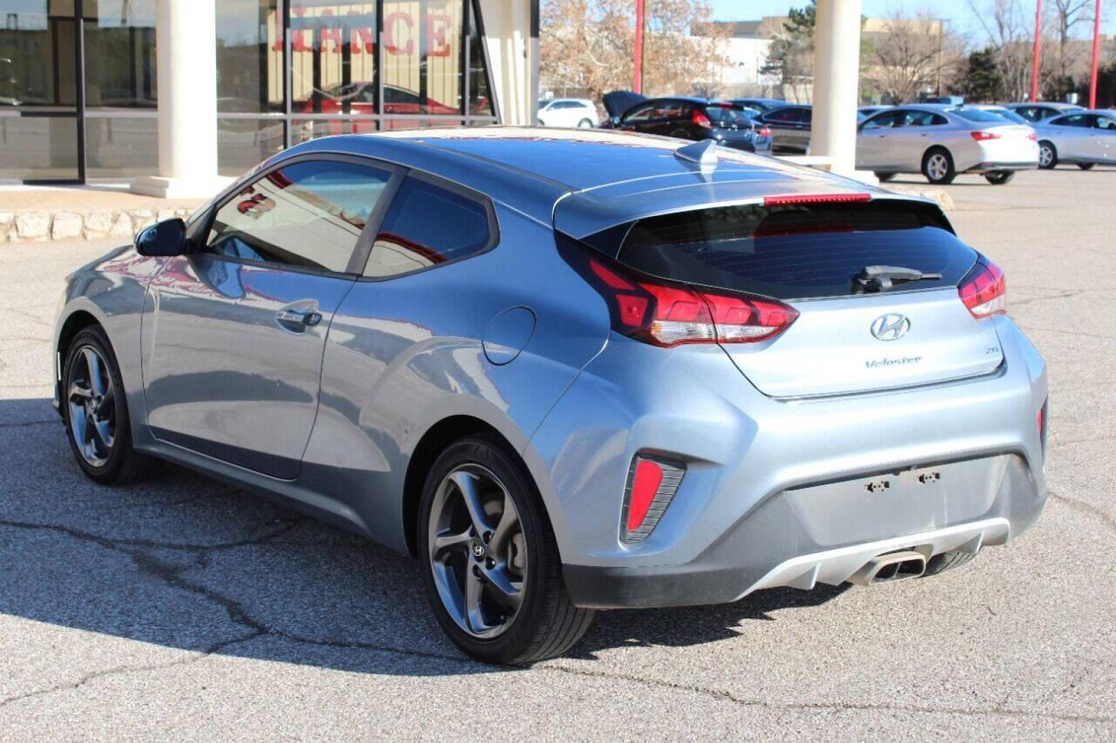 2019 Blue Hyundai Veloster 2.0 6A (KMHTG6AF0KU) with an 2.0L L4 DOHC 16V engine, 6A transmission, located at 4301 NW 39th , Oklahoma City, OK, 73112, (405) 949-5600, 35.512135, -97.598671 - Photo#5