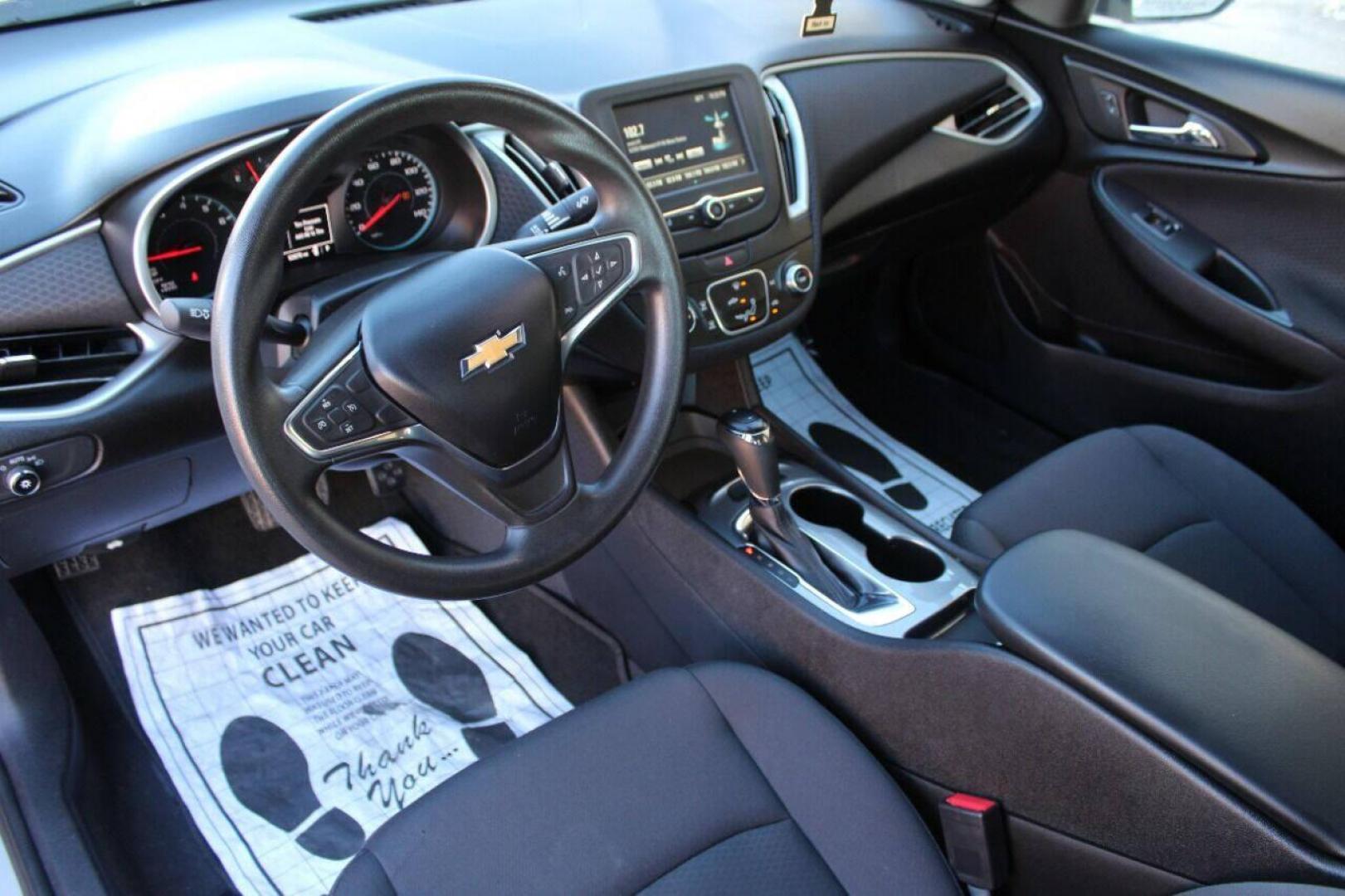 2017 Silver Chevrolet Malibu (1G1ZB5ST1HF) with an 1.5L I4 Turbocharger 1.5L I4 engine, Automatic 6-Speed transmission, located at 4301 NW 39th , Oklahoma City, OK, 73112, (405) 949-5600, 35.512135, -97.598671 - NO DRIVERS LICENCE NO-FULL COVERAGE INSURANCE-NO CREDIT CHECK. COME ON OVER TO SUPERSPORTS AND TAKE A LOOK AND TEST DRIVE PLEASE GIVE US A CALL AT (405) 949-5600. NO LICENCIA DE MANEJAR- NO SEGURO DE COBERTURA TOTAL- NO VERIFICACION DE CREDITO. POR FAVOR VENGAN A SUPERSPORTS, ECHE UN VISTAZO - Photo#22