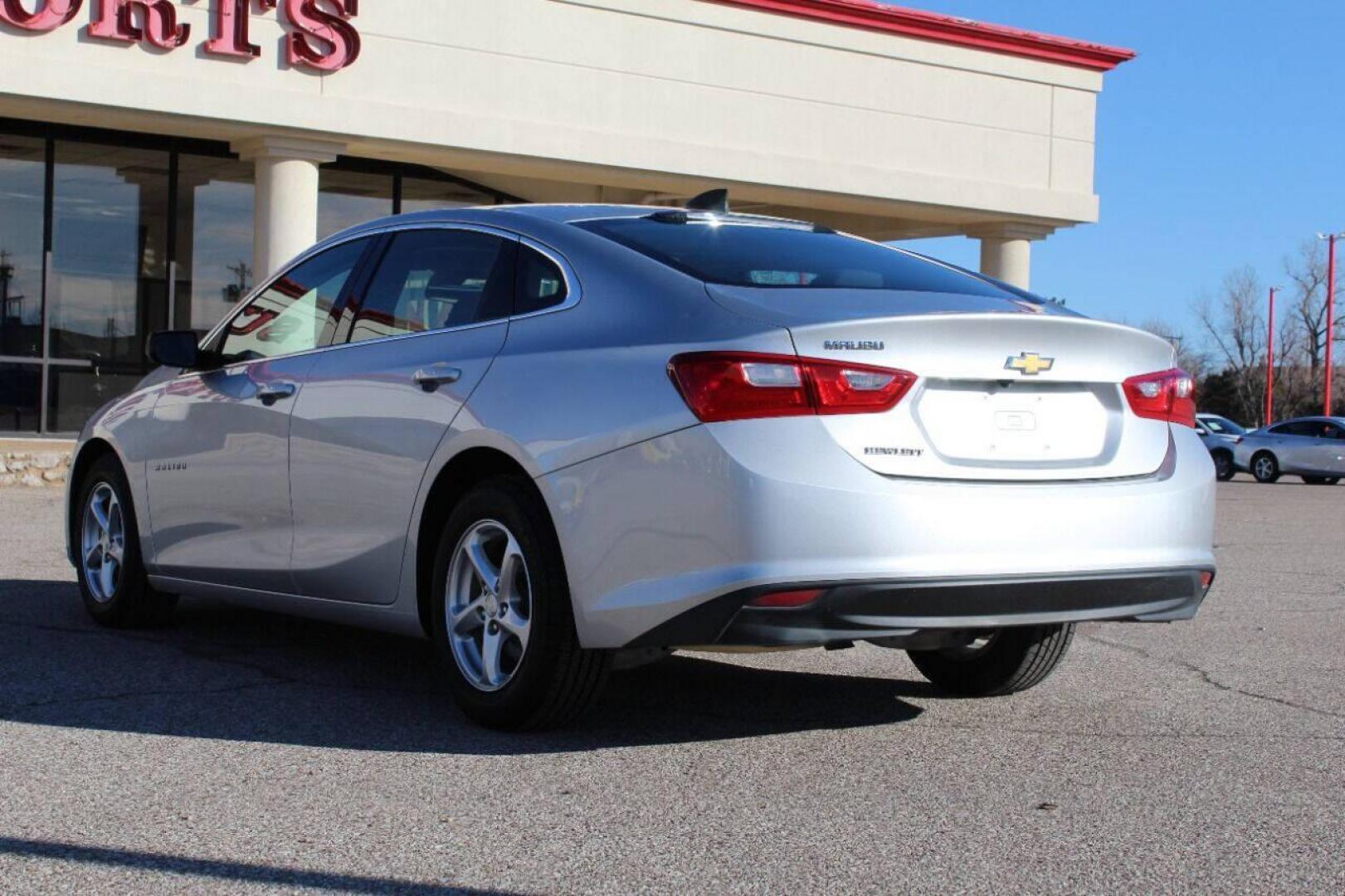 2017 Silver Chevrolet Malibu (1G1ZB5ST1HF) with an 1.5L I4 Turbocharger 1.5L I4 engine, Automatic 6-Speed transmission, located at 4301 NW 39th , Oklahoma City, OK, 73112, (405) 949-5600, 35.512135, -97.598671 - NO DRIVERS LICENCE NO-FULL COVERAGE INSURANCE-NO CREDIT CHECK. COME ON OVER TO SUPERSPORTS AND TAKE A LOOK AND TEST DRIVE PLEASE GIVE US A CALL AT (405) 949-5600. NO LICENCIA DE MANEJAR- NO SEGURO DE COBERTURA TOTAL- NO VERIFICACION DE CREDITO. POR FAVOR VENGAN A SUPERSPORTS, ECHE UN VISTAZO - Photo#5