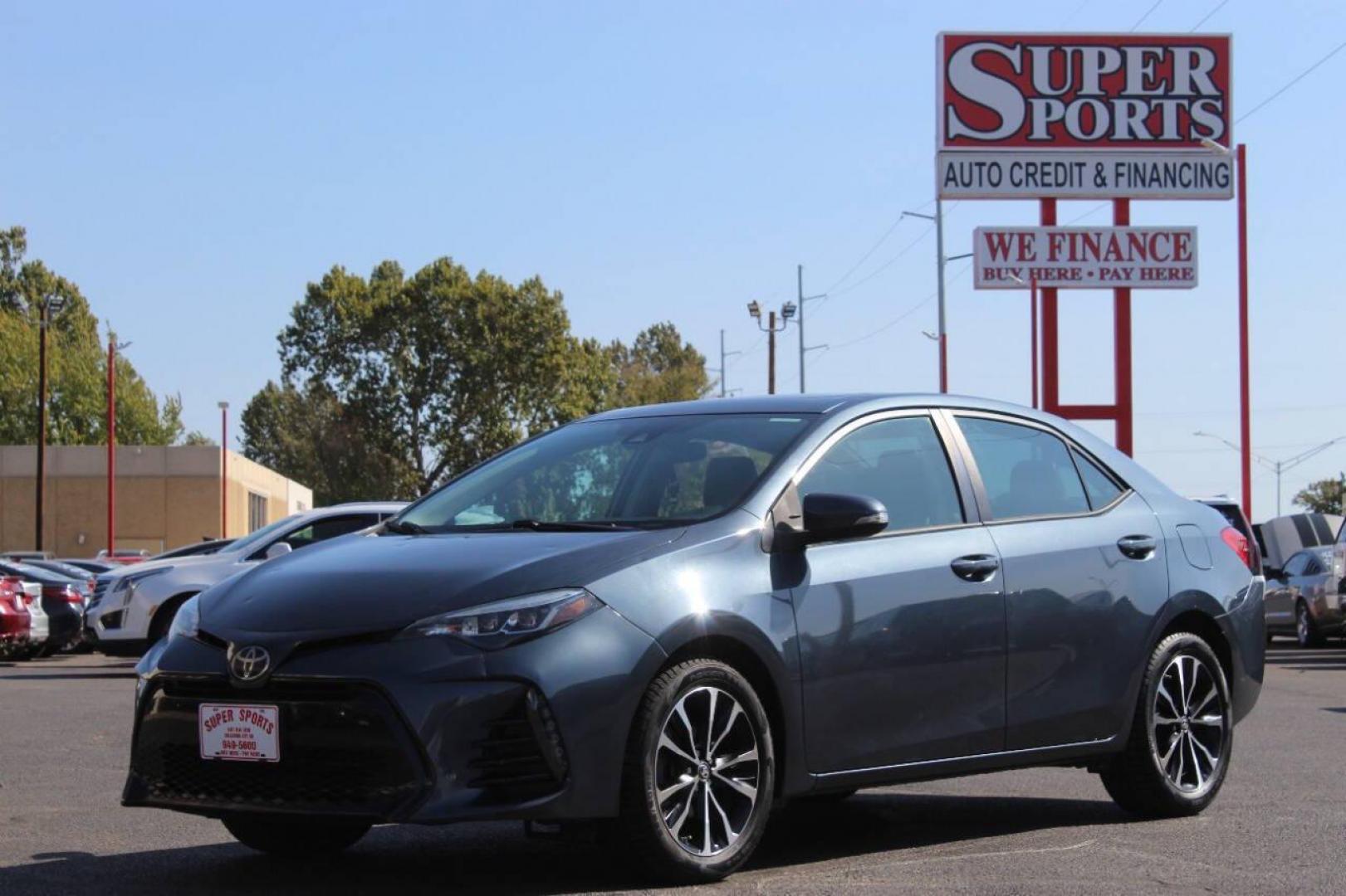 2017 Gray Toyota Corolla L CVT (2T1BURHEXHC) with an 1.8L L4 DOHC 16V engine, CVT transmission, located at 4301 NW 39th , Oklahoma City, OK, 73112, (405) 949-5600, 35.512135, -97.598671 - NO DRIVERS LICENCE NO-FULL COVERAGE INSURANCE-NO CREDIT CHECK. COME ON OVER TO SUPERSPORTS AND TAKE A LOOK AND TEST DRIVE. PLEASE GIVE US A CALL AT (405) 949-5600. NO LICENSIA DE MANEJAR- NO SEGURO DE COBERTURA TOTAL- NO VERIFICACCION DE CREDITO. POR FAVOR VENGAN A SUPERSPORTS, ECHE UN - Photo#5