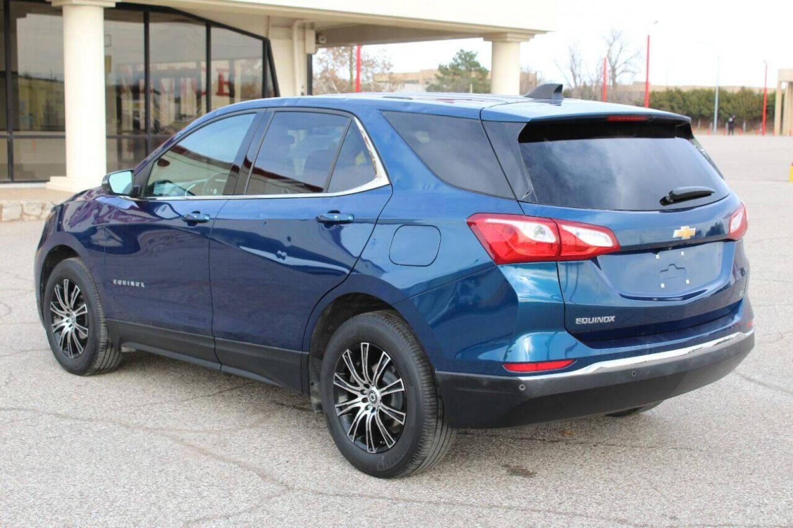 2019 Blue Chevrolet Equinox (2GNAXKEV4K6) with an 1.5L I4 Turbocharger 1.5L I4 engine, Automatic 6-Speed transmission, located at 4301 NW 39th , Oklahoma City, OK, 73112, (405) 949-5600, 35.512135, -97.598671 - Photo#3