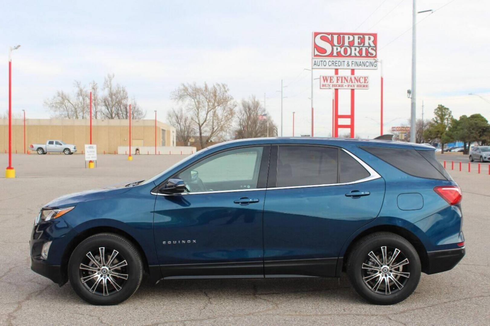 2019 Blue Chevrolet Equinox (2GNAXKEV4K6) with an 1.5L I4 Turbocharger 1.5L I4 engine, Automatic 6-Speed transmission, located at 4301 NW 39th , Oklahoma City, OK, 73112, (405) 949-5600, 35.512135, -97.598671 - Photo#4