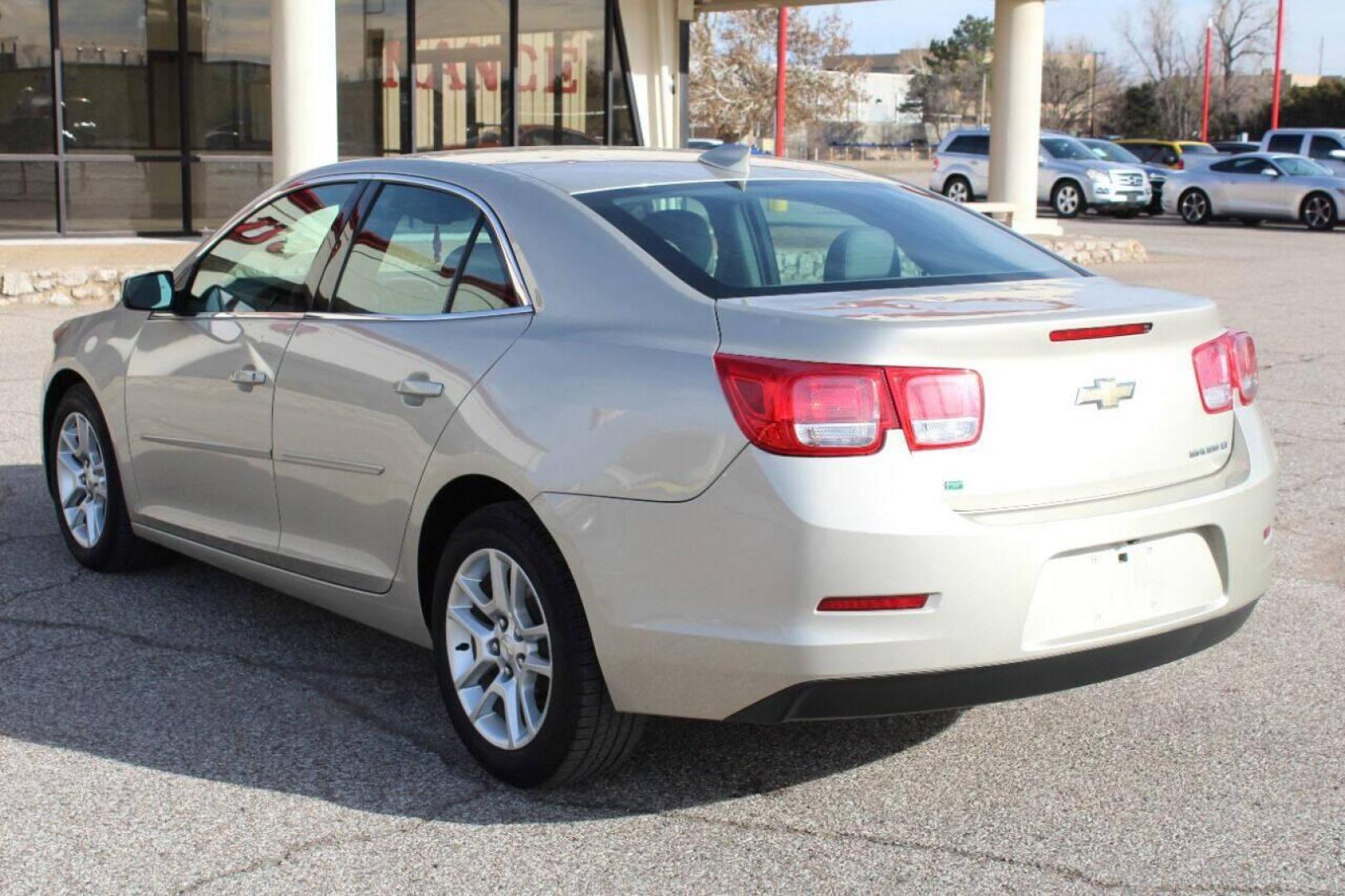 2015 Beige Chevrolet Malibu 1LT (1G11C5SL5FF) with an 2.5L L4 DOHC 16V engine, 6-Speed Automatic transmission, located at 4301 NW 39th , Oklahoma City, OK, 73112, (405) 949-5600, 35.512135, -97.598671 - NO DRIVERS LICENCE NO-FULL COVERAGE INSURANCE-NO CREDIT CHECK. COME ON OVER TO SUPERSPORTS AND TAKE A LOOK AND TEST DRIVE. PLEASE GIVE US A CALL AT (405) 949-5600. NO LICENSIA DE MANEJAR- NO SEGURO DE COBERTURA TOTAL- NO VERIFICACCION DE CREDITO. POR FAVOR VENGAN A SUPERSPORTS, ECHE UN - Photo#5