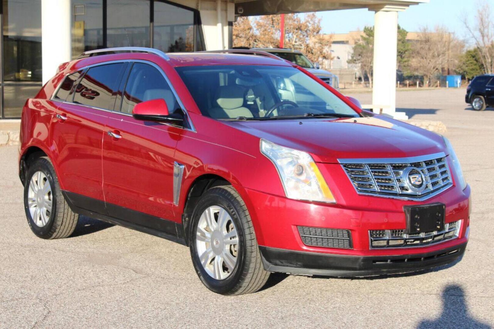 2013 Red Cadillac SRX Premium (3GYFNCE30DS) with an 3.6L V6 DOHC 24V FFV engine, 6-Speed Automatic transmission, located at 4301 NW 39th , Oklahoma City, OK, 73112, (405) 949-5600, 35.512135, -97.598671 - NO DRIVERS LICENSE - NO FULL COVERAGE INSURANCE - NO CREDIT CHECK. COME ON OVER TO SUPERSPORTS AND TAKE A LOOK AND TEST DRIVE PLEASE GIVE US A CALL AT (405) 949-5600. NO LICENCIA DE MANEJAR - NO SEGURO DE COBERTURA TOTAL - NO VERIFICACION DE CREDITO. POR FAVOR VENGAN A SUPERSPORTS, EC - Photo#2