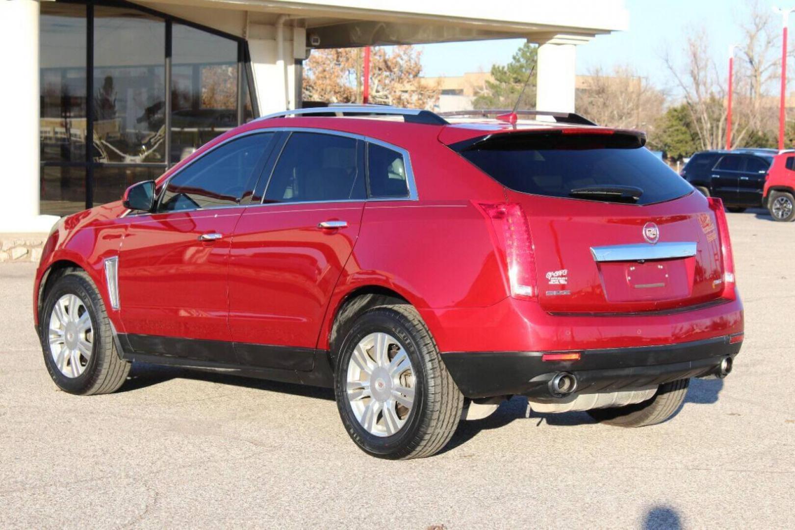 2013 Red Cadillac SRX Premium (3GYFNCE30DS) with an 3.6L V6 DOHC 24V FFV engine, 6-Speed Automatic transmission, located at 4301 NW 39th , Oklahoma City, OK, 73112, (405) 949-5600, 35.512135, -97.598671 - NO DRIVERS LICENSE - NO FULL COVERAGE INSURANCE - NO CREDIT CHECK. COME ON OVER TO SUPERSPORTS AND TAKE A LOOK AND TEST DRIVE PLEASE GIVE US A CALL AT (405) 949-5600. NO LICENCIA DE MANEJAR - NO SEGURO DE COBERTURA TOTAL - NO VERIFICACION DE CREDITO. POR FAVOR VENGAN A SUPERSPORTS, EC - Photo#5