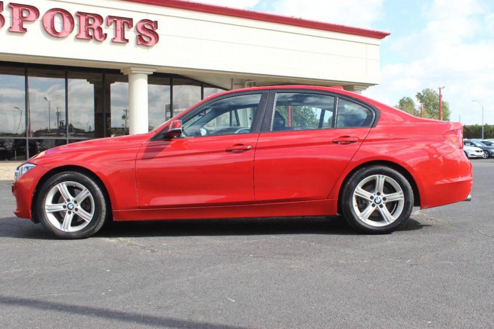 2013 Red BMW 3-Series 328i xDrive Sedan (WBA3B3G56DN) with an 2.0L L4 DOHC 16V engine, Automatic 8-Speed transmission, located at 4301 NW 39th , Oklahoma City, OK, 73112, (405) 949-5600, 35.512135, -97.598671 - NO DRIVERS LICENCE NO-FULL COVERAGE INSURANCE-NO CREDIT CHECK. COME ON OVER TO SUPERSPORTS AND TAKE A LOOK AND TEST DRIVE. PLEASE GIVE US A CALL AT (405) 949-5600. NO LICENSIA DE MANEJAR- NO SEGURO DE COBERTURA TOTAL- NO VERIFICACCION DE CREDITO. POR FAVOR VENGAN A SUPERSPORTS, ECHE UN - Photo#5