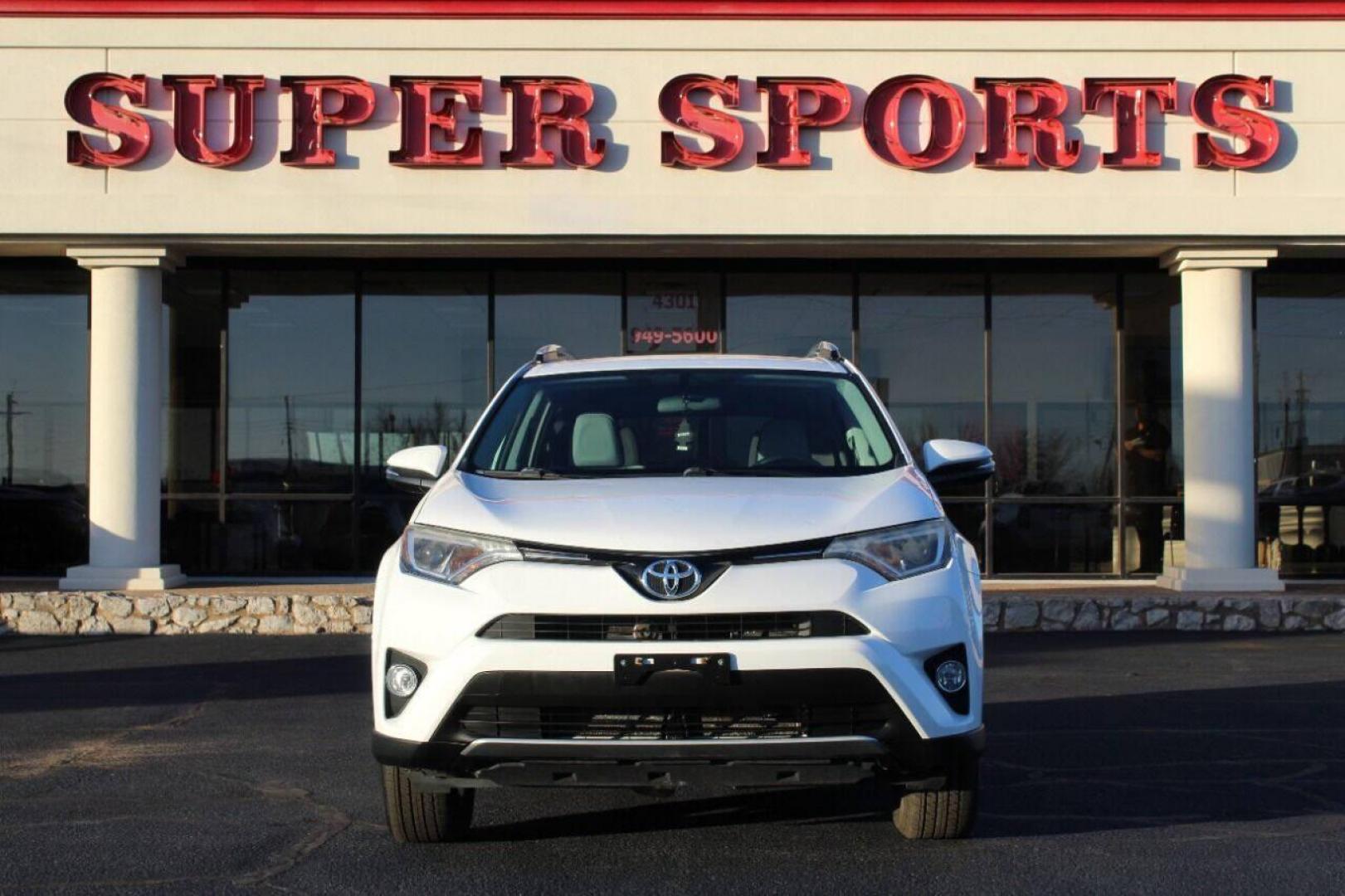 2016 White Toyota RAV4 XLE AWD (2T3RFREV1GW) with an 2.5L L4 DOHC 16V engine, 6A transmission, located at 4301 NW 39th , Oklahoma City, OK, 73112, (405) 949-5600, 35.512135, -97.598671 - NO DRIVERS LICENSE - NO FULL COVERAGE INSURANCE - NO CREDIT CHECK. COME ON OVER TO SUPERSPORTS AND TAKE A LOOK AND TEST DRIVE. PLEASE GIVE US A CALL AT (405) 949-5600. NO LICENCIA DE MANEJAR - NO SEGURO DE COBERTURA TOTAL - NO VERIFICACION DE CREDITO. POR FAVOR VENGAN A SUPERSPORTS, ECH - Photo#2