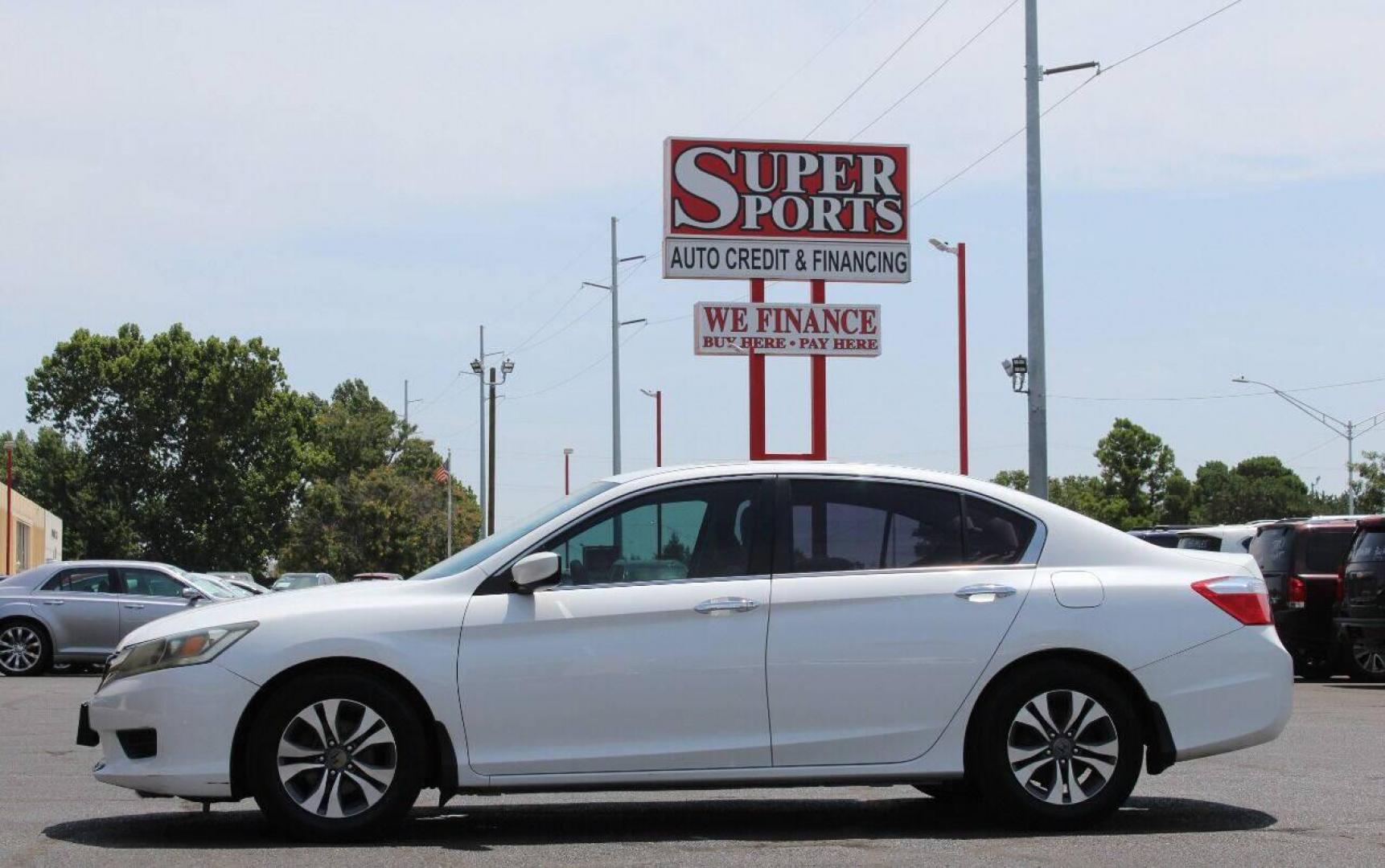 2015 White Honda Accord LX Sedan CVT (1HGCR2F33FA) with an 2.4L L4 DOHC 16V engine, Continuously Variable Transmission transmission, located at 4301 NW 39th , Oklahoma City, OK, 73112, (405) 949-5600, 35.512135, -97.598671 - NO DRIVERS LICENCE NO - FULL COVERAGE INSURANCE - NO CREDIT CHECK. COME ON OVER TO SUPERSPORTS AND TAKE A LOOK AND TEST DRIVE. PLEASE GIVE US A CALL AT (405) 949-5600. NO LICENCIA DE MANEJAR - NO SEGURO DE COBERTURA TOTAL - NO VERIFICACION DE CREDITO. POR FAVOR VENGAN A SUPERSPORTS, ECHE - Photo#6