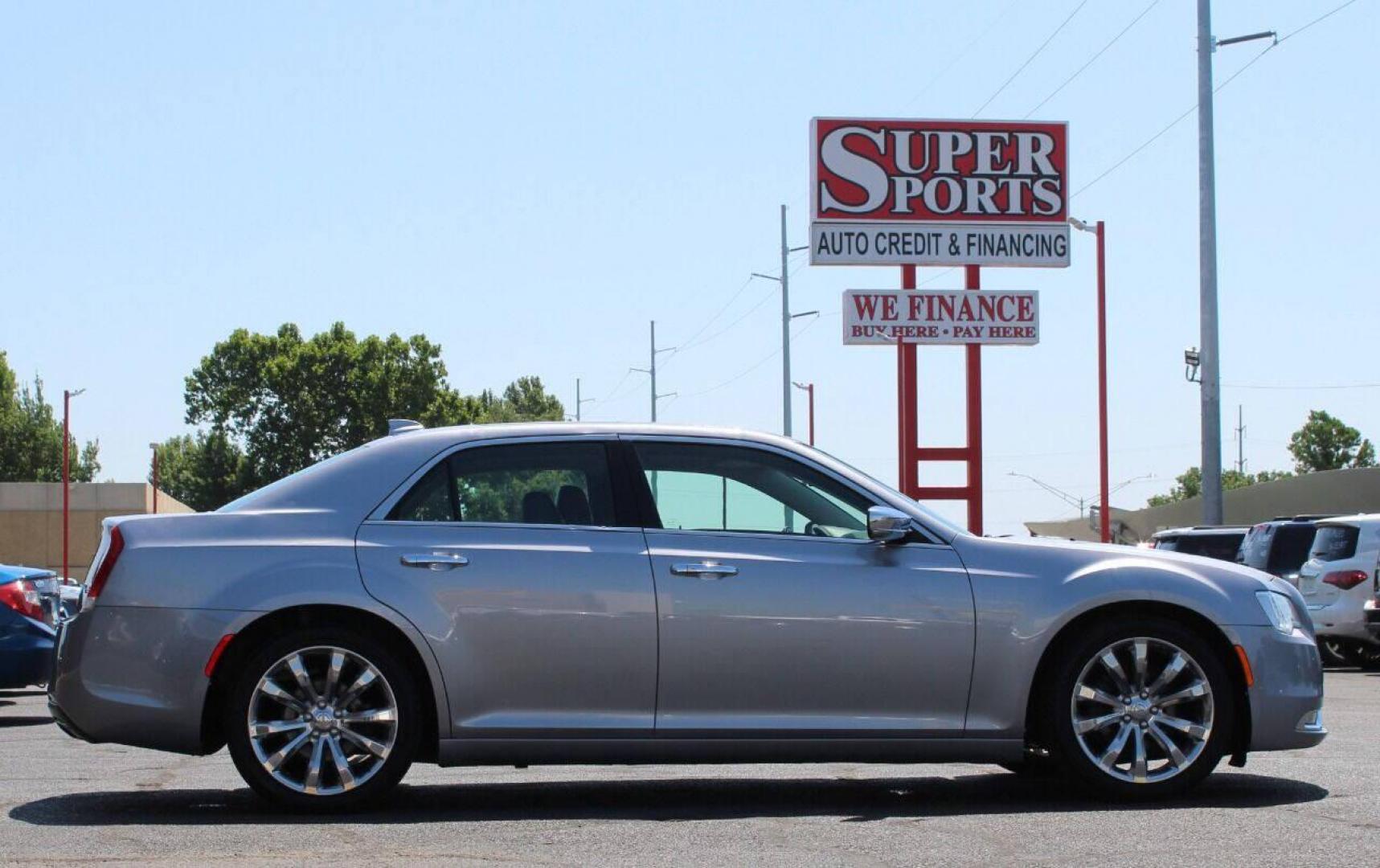 2017 Silver Chrysler 300 (2C3CCAEG1HH) with an 3.6L V6 3.6L V6 engine, Automatic 8-Speed transmission, located at 4301 NW 39th , Oklahoma City, OK, 73112, (405) 949-5600, 35.512135, -97.598671 - NO DRIVERS LICENCE NO-FULL COVERAGE INSURANCE-NO CREDIT CHECK. COME ON OVER TO SUPERSPORTS AND TAKE A LOOK AND TEST DRIVE PLEASE GIVE US A CALL AT (405) 949-5600. NO LICENSIA DE MANEJAR- NO SEGURO DE COBERTURA TOTAL- NO VERIFICACCION DE CREDITO. POR FAVOR VENGAN A SUPERSPORTS, ECHE UN VISTAZO Y - Photo#3