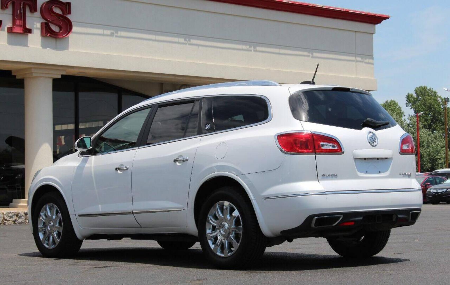 2017 White Buick Enclave Premium AWD (5GAKVCKD6HJ) with an 3.6L V6 DOHC 24V engine, 6A transmission, located at 4301 NW 39th , Oklahoma City, OK, 73112, (405) 949-5600, 35.512135, -97.598671 - Photo#5