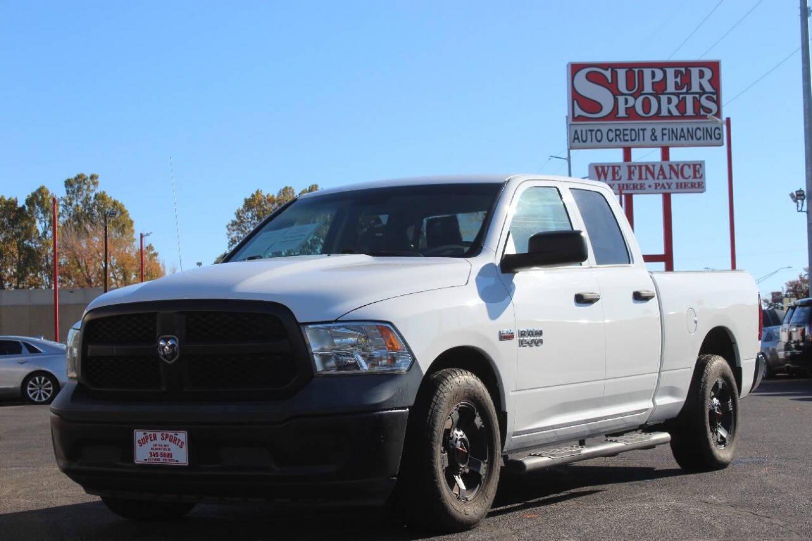 2017 White RAM 1500 Tradesman Quad Cab 2WD (1C6RR6FT3HS) with an 5.7L V8 OHV 16V engine, 8A transmission, located at 4301 NW 39th , Oklahoma City, OK, 73112, (405) 949-5600, 35.512135, -97.598671 - Photo#5