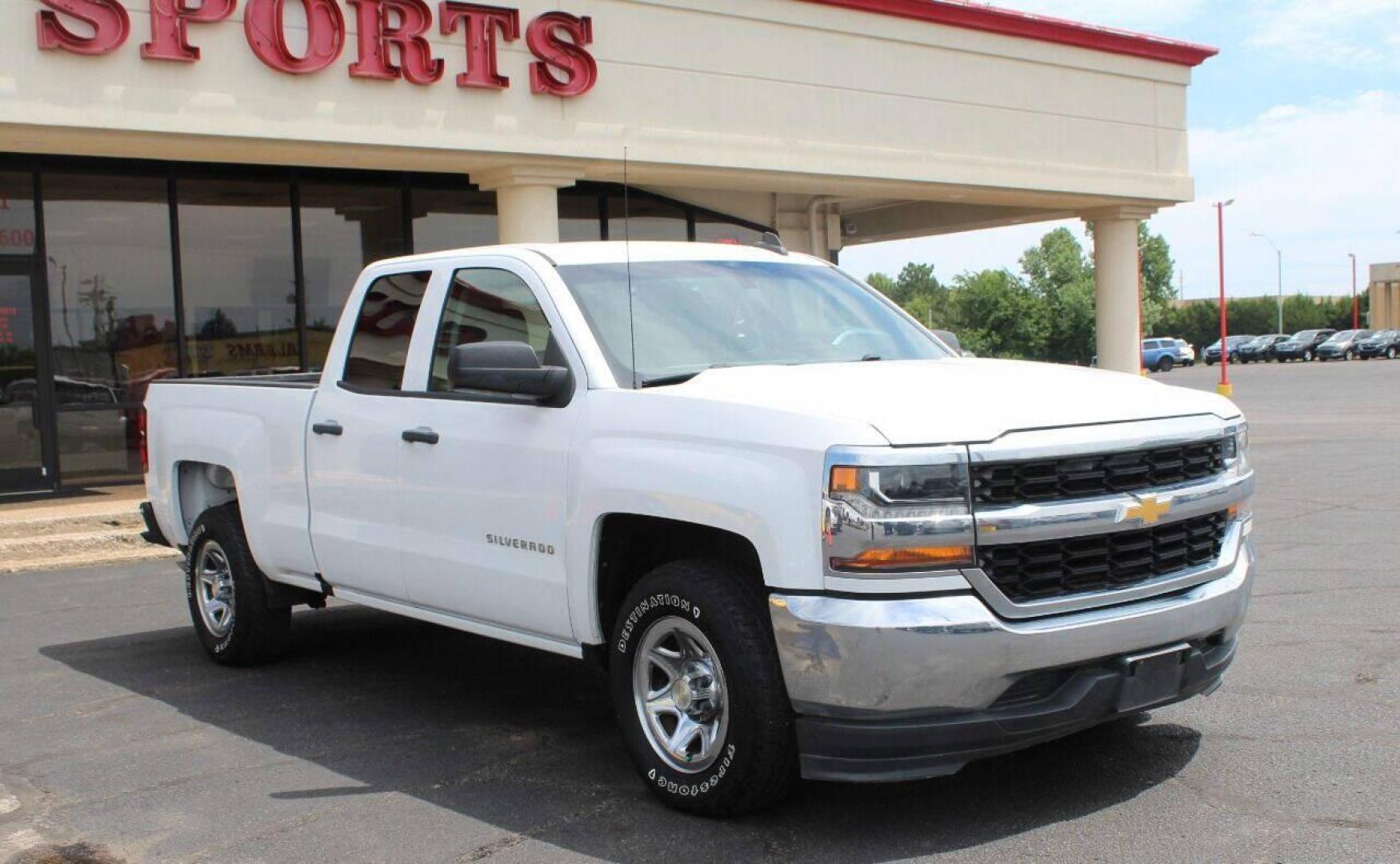 2017 White Chevrolet Silverado 1500 Work Truck Double Cab 2WD (1GCRCNEC9HZ) with an 5.3L V8 OHV 16V engine, 6A transmission, located at 4301 NW 39th , Oklahoma City, OK, 73112, (405) 949-5600, 35.512135, -97.598671 - NO DRIVERS LICENSE - NO FULL COVERAGE INSURANCE - NO CREDIT CHECK. . COME ON OVER TO SUPERSPORTS AND TAKE A LOOK AND TEST DRIVE. PLEASE GIVE US A CALL AT (405) 949-5600. NO LICENCIA DE MANEJAR - NO SEGURO DE COBERTURA TOTAL - NO VERIFICACION DE CREDITO. POR FAVOR VENGAN A SUPERSPORTS, EC - Photo#0