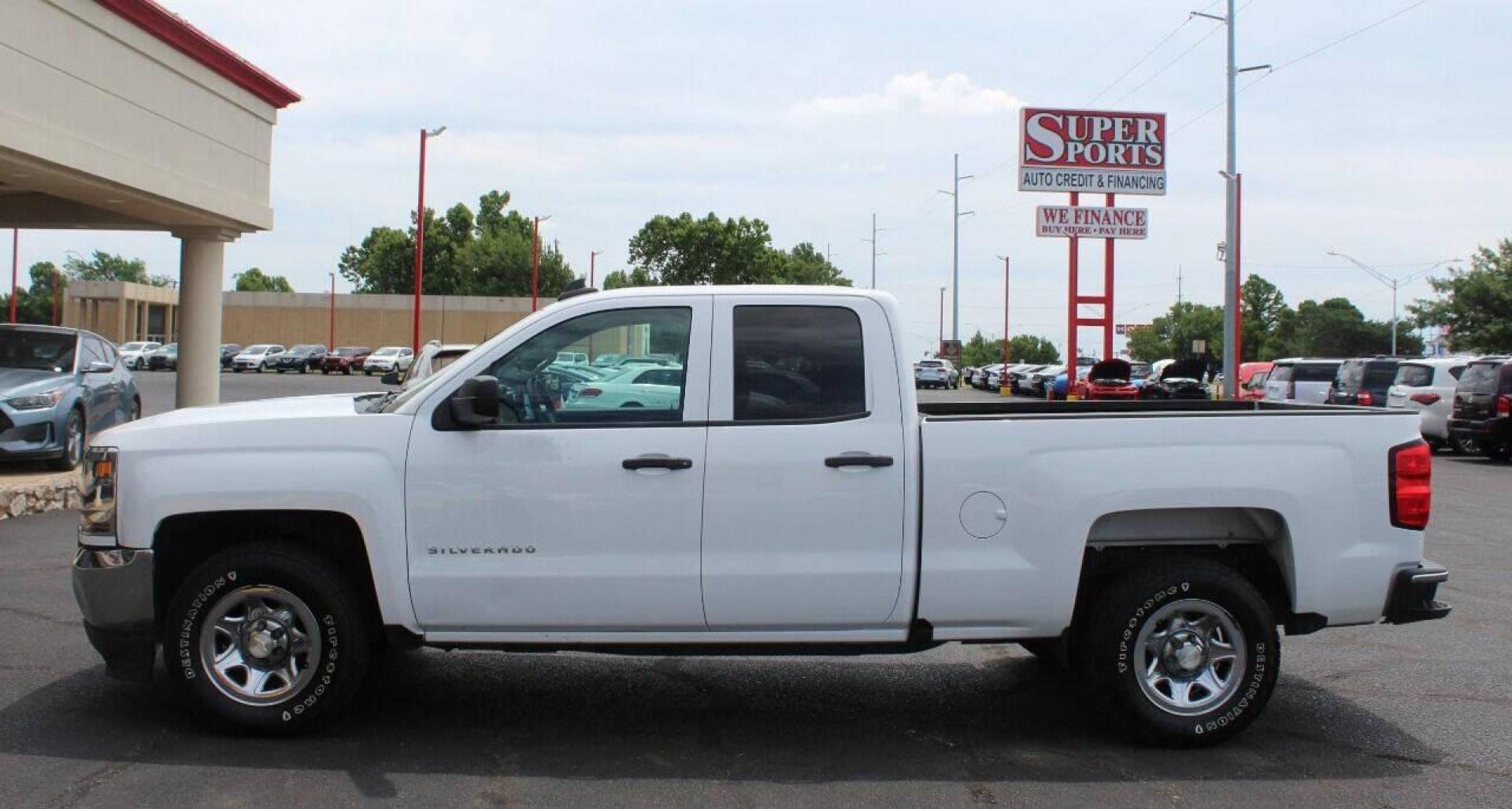 2017 White Chevrolet Silverado 1500 Work Truck Double Cab 2WD (1GCRCNEC9HZ) with an 5.3L V8 OHV 16V engine, 6A transmission, located at 4301 NW 39th , Oklahoma City, OK, 73112, (405) 949-5600, 35.512135, -97.598671 - NO DRIVERS LICENSE - NO FULL COVERAGE INSURANCE - NO CREDIT CHECK. . COME ON OVER TO SUPERSPORTS AND TAKE A LOOK AND TEST DRIVE. PLEASE GIVE US A CALL AT (405) 949-5600. NO LICENCIA DE MANEJAR - NO SEGURO DE COBERTURA TOTAL - NO VERIFICACION DE CREDITO. POR FAVOR VENGAN A SUPERSPORTS, EC - Photo#6