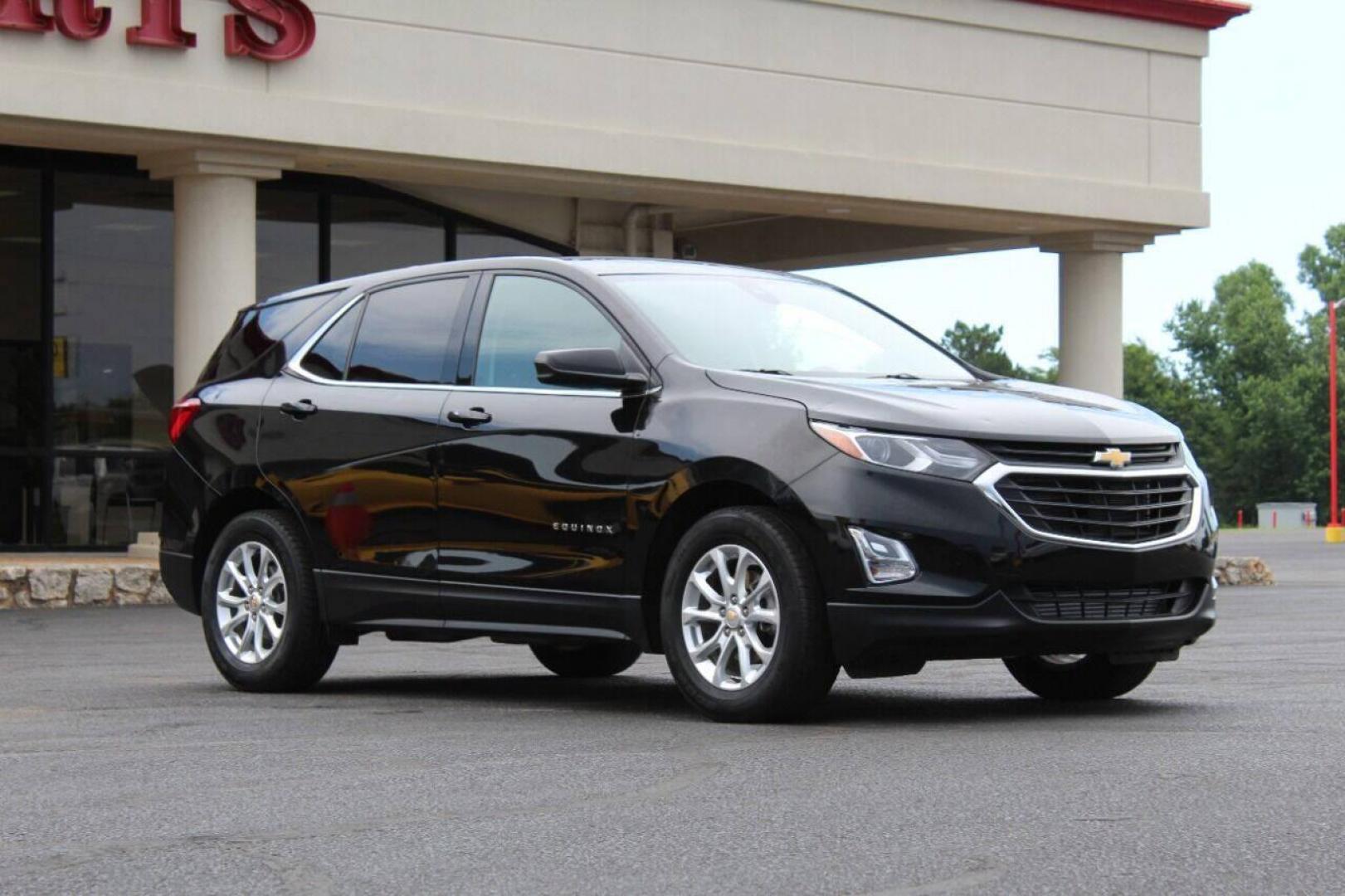 2020 Black Chevrolet Equinox LT 1.5 2WD (2GNAXKEV6L6) with an 1.5L L4 DIR DOHC 16V TURBO engine, 6A transmission, located at 4301 NW 39th , Oklahoma City, OK, 73112, (405) 949-5600, 35.512135, -97.598671 - NO DRIVERS LICENCE NO-FULL COVERAGE INSURANCE-NO CREDIT CHECK. COME ON OVER TO SUPERSPORTS AND TAKE A LOOK AND TEST DRIVE. PLEASE GIVE US A CALL AT (405) 949-5600. NO LICENSIA DE MANEJAR- NO SEGURO DE COBERTURA TOTAL- NO VERIFICACCION DE CREDITO. POR FAVOR VENGAN A SUPERSPORTS, ECHE UN - Photo#0