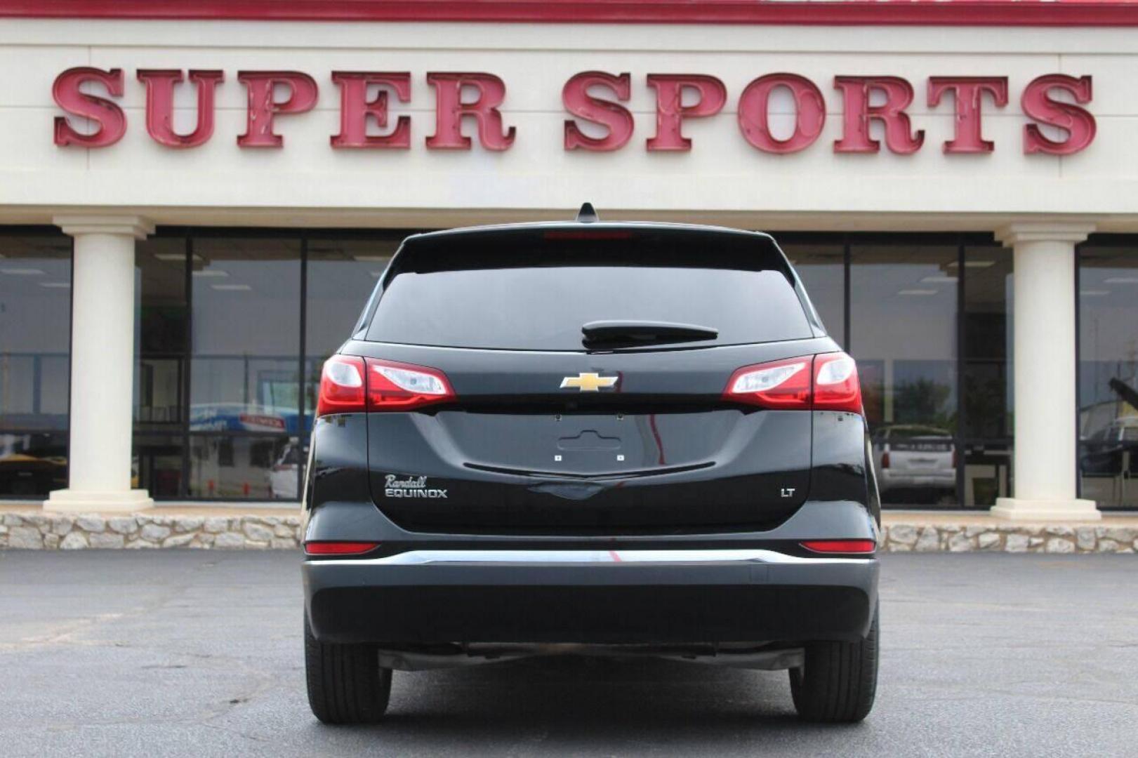 2020 Black Chevrolet Equinox LT 1.5 2WD (2GNAXKEV6L6) with an 1.5L L4 DIR DOHC 16V TURBO engine, 6A transmission, located at 4301 NW 39th , Oklahoma City, OK, 73112, (405) 949-5600, 35.512135, -97.598671 - NO DRIVERS LICENCE NO-FULL COVERAGE INSURANCE-NO CREDIT CHECK. COME ON OVER TO SUPERSPORTS AND TAKE A LOOK AND TEST DRIVE. PLEASE GIVE US A CALL AT (405) 949-5600. NO LICENSIA DE MANEJAR- NO SEGURO DE COBERTURA TOTAL- NO VERIFICACCION DE CREDITO. POR FAVOR VENGAN A SUPERSPORTS, ECHE UN - Photo#3