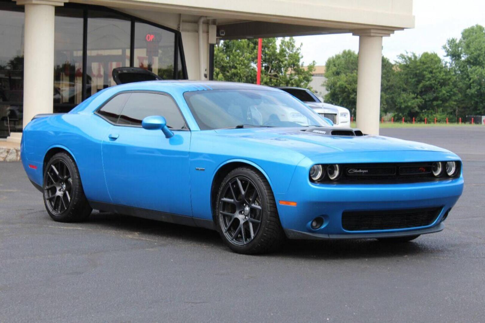 2016 Blue Dodge Challenger R/T Plus (2C3CDZBT4GH) with an 5.7L V8 OHV 16V engine, Manual 6-Speed transmission, located at 4301 NW 39th , Oklahoma City, OK, 73112, (405) 949-5600, 35.512135, -97.598671 - NO DRIVERS LICENSE - NO FULL COVERAGE INSURANCE - NO CREDIT CHECK. COME ON OVER TO SUPERSPORTS AND TAKE A LOOK AND TEST DRIVE PLEASE GIVE US A CALL AT (405) 949-5600. NO LICENCIA DE MANEJAR - NO SEGURO DE COBERTURA TOTAL - NO VERIFICACION DE CREDITO. POR FAVOR VENGAN A SUPERSPORTS, ECH - Photo#2