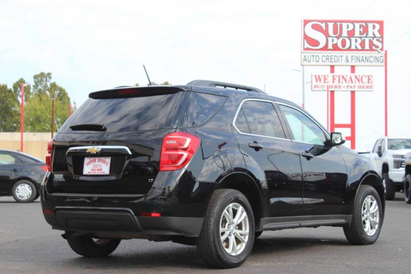 2017 Black Chevrolet Equinox LT 2WD (2GNALCEK5H1) with an 2.4L L4 DOHC 16V FFV engine, 6A transmission, located at 4301 NW 39th , Oklahoma City, OK, 73112, (405) 949-5600, 35.512135, -97.598671 - NO DRIVERS LICENCE NO-FULL COVERAGE INSURANCE-NO CREDIT CHECK. COME ON OVER TO SUPERSPORTS AND TAKE A LOOK AND TEST DRIVE. PLEASE GIVE US A CALL AT (405) 949-5600. NO LICENSIA DE MANEJAR- NO SEGURO DE COBERTURA TOTAL- NO VERIFICACCION DE CREDITO. POR FAVOR VENGAN A SUPERSPORTS, ECHE UN - Photo#3