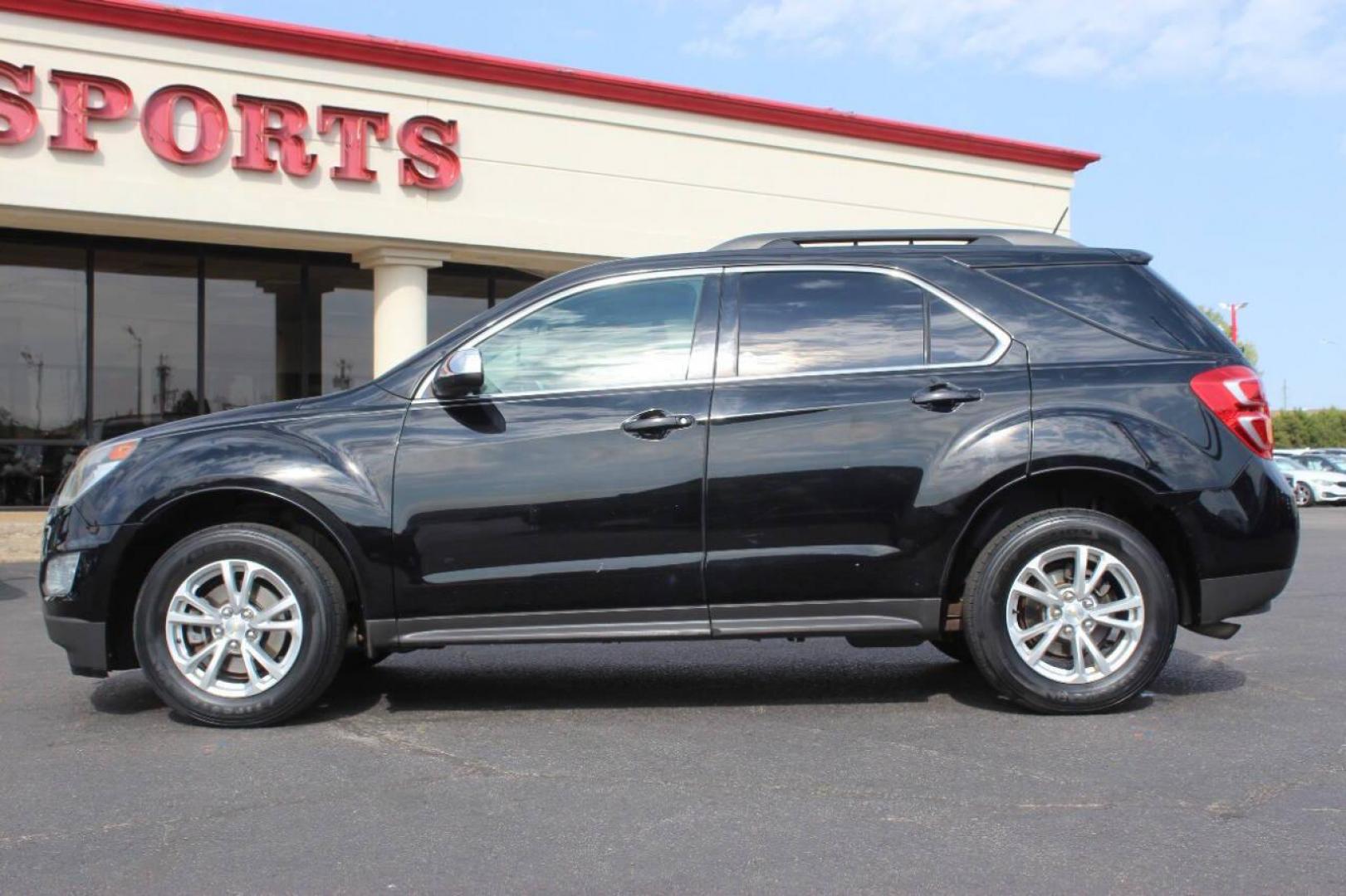 2017 Black Chevrolet Equinox LT 2WD (2GNALCEK5H1) with an 2.4L L4 DOHC 16V FFV engine, 6A transmission, located at 4301 NW 39th , Oklahoma City, OK, 73112, (405) 949-5600, 35.512135, -97.598671 - NO DRIVERS LICENCE NO-FULL COVERAGE INSURANCE-NO CREDIT CHECK. COME ON OVER TO SUPERSPORTS AND TAKE A LOOK AND TEST DRIVE. PLEASE GIVE US A CALL AT (405) 949-5600. NO LICENSIA DE MANEJAR- NO SEGURO DE COBERTURA TOTAL- NO VERIFICACCION DE CREDITO. POR FAVOR VENGAN A SUPERSPORTS, ECHE UN - Photo#5