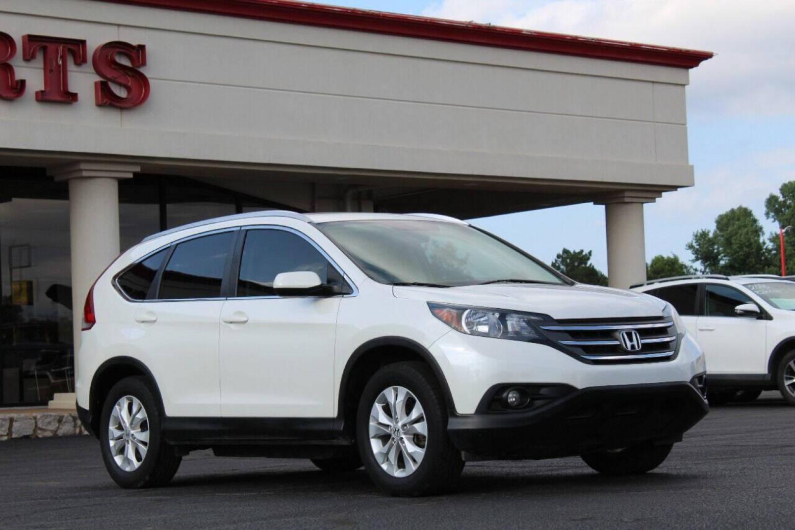 2014 Off White Honda CR-V EX-L 2WD 5-Speed AT (5J6RM3H7XEL) with an 2.4L L4 DOHC 16V engine, 5-Speed Automatic transmission, located at 4301 NW 39th , Oklahoma City, OK, 73112, (405) 949-5600, 35.512135, -97.598671 - NO DRIVERS LICENSE - NO FULL COVERAGE INSURANCE - NO CREDIT CHECK. COME ON OVER TO SUPERSPORTS AND TAKE A LOOK AND TEST DRIVE. PLEASE GIVE US A CALL AT (405) 949-5600. NO LICENCIA DE MANEJAR - NO SEGURO DE COBERTURA TOTAL - NO VERIFICACION DE CREDITO. POR FAVOR VENGAN A SUPERSPORTS, ECH - Photo#0