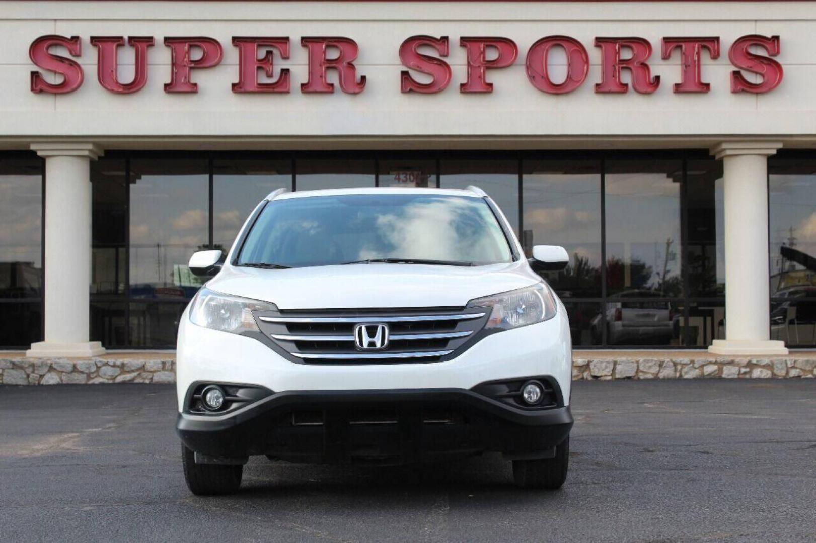 2014 Off White Honda CR-V EX-L 2WD 5-Speed AT (5J6RM3H7XEL) with an 2.4L L4 DOHC 16V engine, 5-Speed Automatic transmission, located at 4301 NW 39th , Oklahoma City, OK, 73112, (405) 949-5600, 35.512135, -97.598671 - NO DRIVERS LICENSE - NO FULL COVERAGE INSURANCE - NO CREDIT CHECK. COME ON OVER TO SUPERSPORTS AND TAKE A LOOK AND TEST DRIVE. PLEASE GIVE US A CALL AT (405) 949-5600. NO LICENCIA DE MANEJAR - NO SEGURO DE COBERTURA TOTAL - NO VERIFICACION DE CREDITO. POR FAVOR VENGAN A SUPERSPORTS, ECH - Photo#2