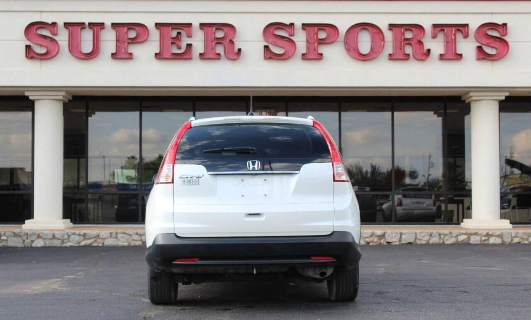 2014 Off White Honda CR-V EX-L 2WD 5-Speed AT (5J6RM3H7XEL) with an 2.4L L4 DOHC 16V engine, 5-Speed Automatic transmission, located at 4301 NW 39th , Oklahoma City, OK, 73112, (405) 949-5600, 35.512135, -97.598671 - NO DRIVERS LICENSE - NO FULL COVERAGE INSURANCE - NO CREDIT CHECK. COME ON OVER TO SUPERSPORTS AND TAKE A LOOK AND TEST DRIVE. PLEASE GIVE US A CALL AT (405) 949-5600. NO LICENCIA DE MANEJAR - NO SEGURO DE COBERTURA TOTAL - NO VERIFICACION DE CREDITO. POR FAVOR VENGAN A SUPERSPORTS, ECH - Photo#4