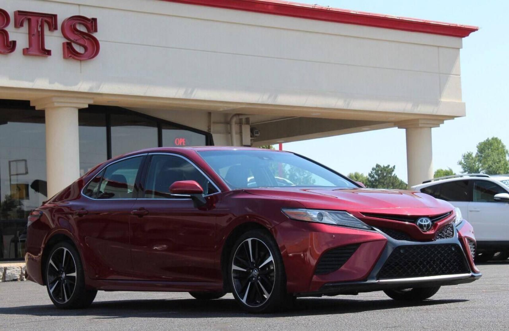 2018 Maroon Toyota Camry XSE (4T1B61HK5JU) with an 2.5L L4 DOHC 16V engine, 8A transmission, located at 4301 NW 39th , Oklahoma City, OK, 73112, (405) 949-5600, 35.512135, -97.598671 - Photo#0