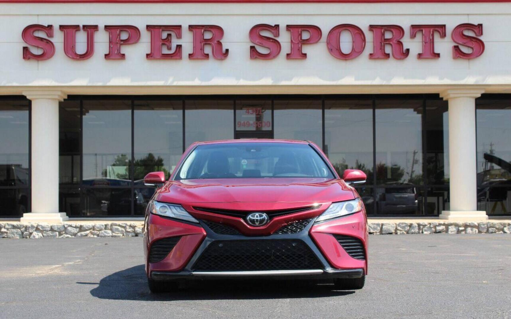 2018 Maroon Toyota Camry XSE (4T1B61HK5JU) with an 2.5L L4 DOHC 16V engine, 8A transmission, located at 4301 NW 39th , Oklahoma City, OK, 73112, (405) 949-5600, 35.512135, -97.598671 - Photo#2