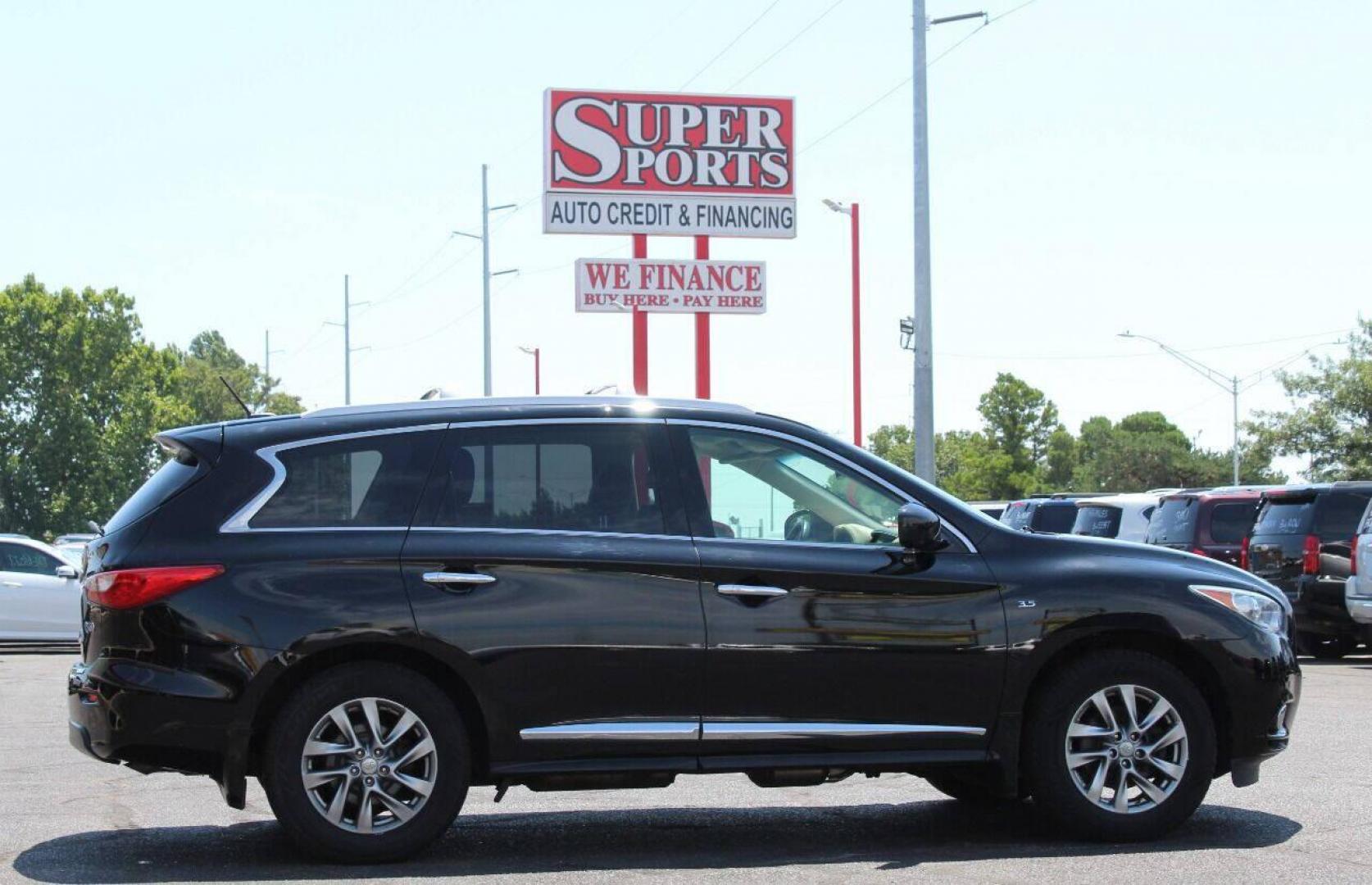 2015 Black Infiniti QX60 Base AWD (5N1AL0MM9FC) with an 3.5L V6 DOHC 24V engine, Continuously Variable Transmission transmission, located at 4301 NW 39th , Oklahoma City, OK, 73112, (405) 949-5600, 35.512135, -97.598671 - NO DRIVERS LICENSE - NO FULL COVERAGE INSURANCE - NO CREDIT CHECK. COME ON OVER TO SUPERSPORTS AND TAKE A LOOK AND TEST DRIVE. PLEASE GIVE US A CALL AT (405) 949-5600. NO LICENCIA DE MANEJAR - NO SEGURO DE COBERTURA TOTAL - NO VERIFICACION DE CREDITO. POR FAVOR VENGAN A SUPERSPORTS, ECH - Photo#1