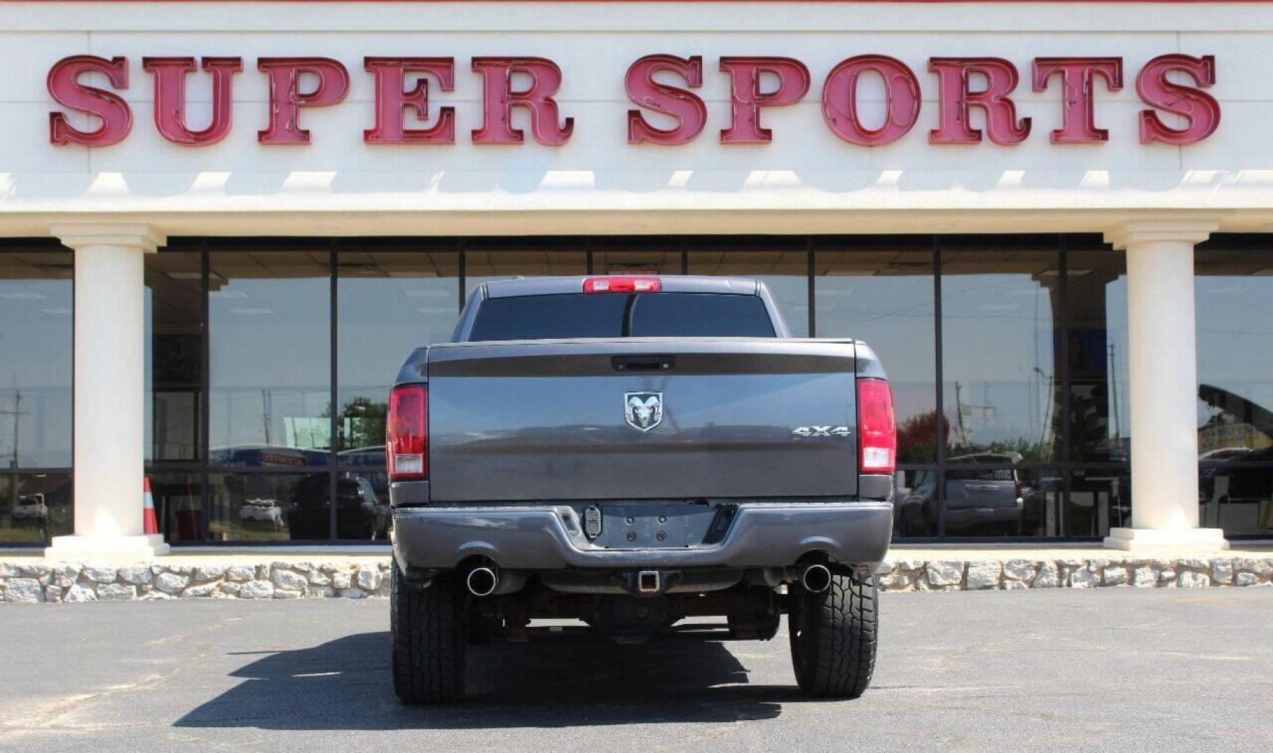 2014 Gray RAM 1500 Tradesman Quad Cab 4WD (1C6RR7FT2ES) with an 5.7L V8 OHV 16V engine, 6-Speed Automatic transmission, located at 4301 NW 39th , Oklahoma City, OK, 73112, (405) 949-5600, 35.512135, -97.598671 - NO DRIVERS LICENCE NO-FULL COVERAGE INSURANCE-NO CREDIT CHECK. COME ON OVER TO SUPERSPORTS AND TAKE A LOOK AND TEST DRIVE. PLEASE GIVE US A CALL AT (405) 949-5600. NO LICENSIA DE MANEJAR- NO SEGURO DE COBERTURA TOTAL- NO VERIFICACCION DE CREDITO. POR FAVOR VENGAN A SUPERSPORTS, ECHE UN V - Photo#4