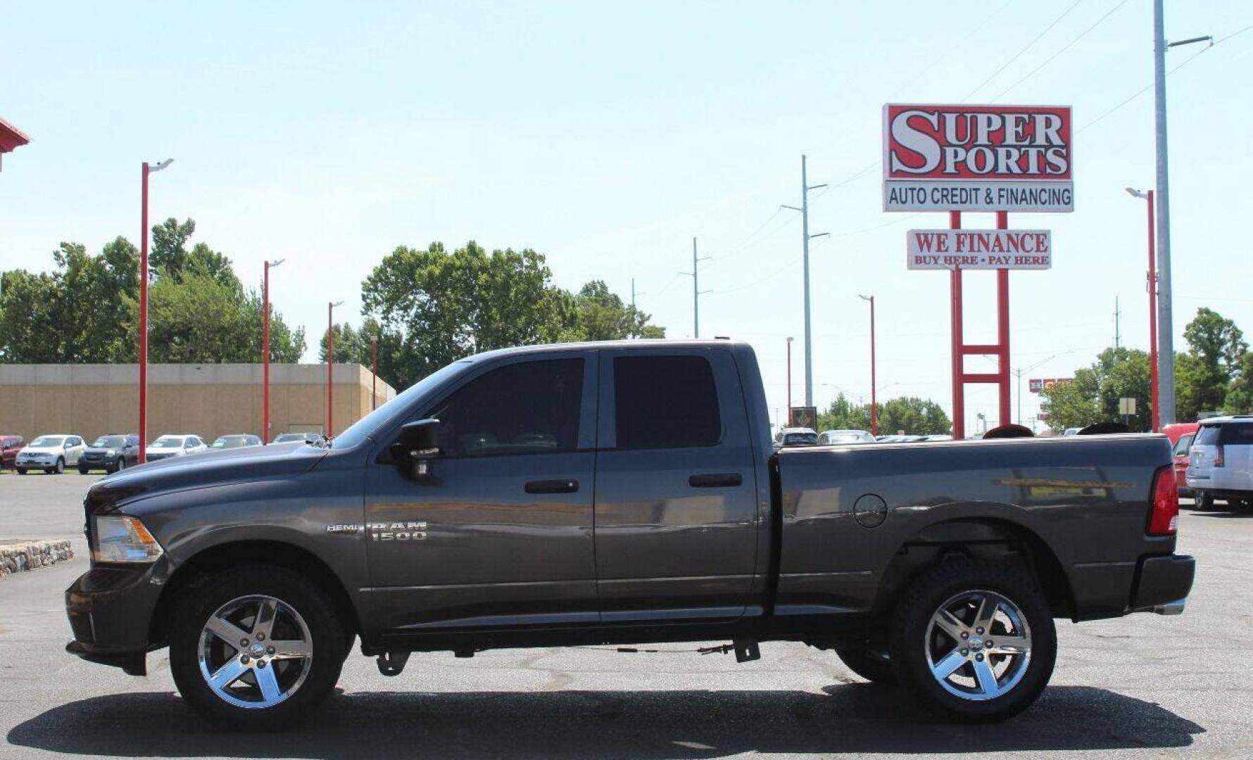 2014 Gray RAM 1500 Tradesman Quad Cab 4WD (1C6RR7FT2ES) with an 5.7L V8 OHV 16V engine, 6-Speed Automatic transmission, located at 4301 NW 39th , Oklahoma City, OK, 73112, (405) 949-5600, 35.512135, -97.598671 - NO DRIVERS LICENCE NO-FULL COVERAGE INSURANCE-NO CREDIT CHECK. COME ON OVER TO SUPERSPORTS AND TAKE A LOOK AND TEST DRIVE. PLEASE GIVE US A CALL AT (405) 949-5600. NO LICENSIA DE MANEJAR- NO SEGURO DE COBERTURA TOTAL- NO VERIFICACCION DE CREDITO. POR FAVOR VENGAN A SUPERSPORTS, ECHE UN V - Photo#6