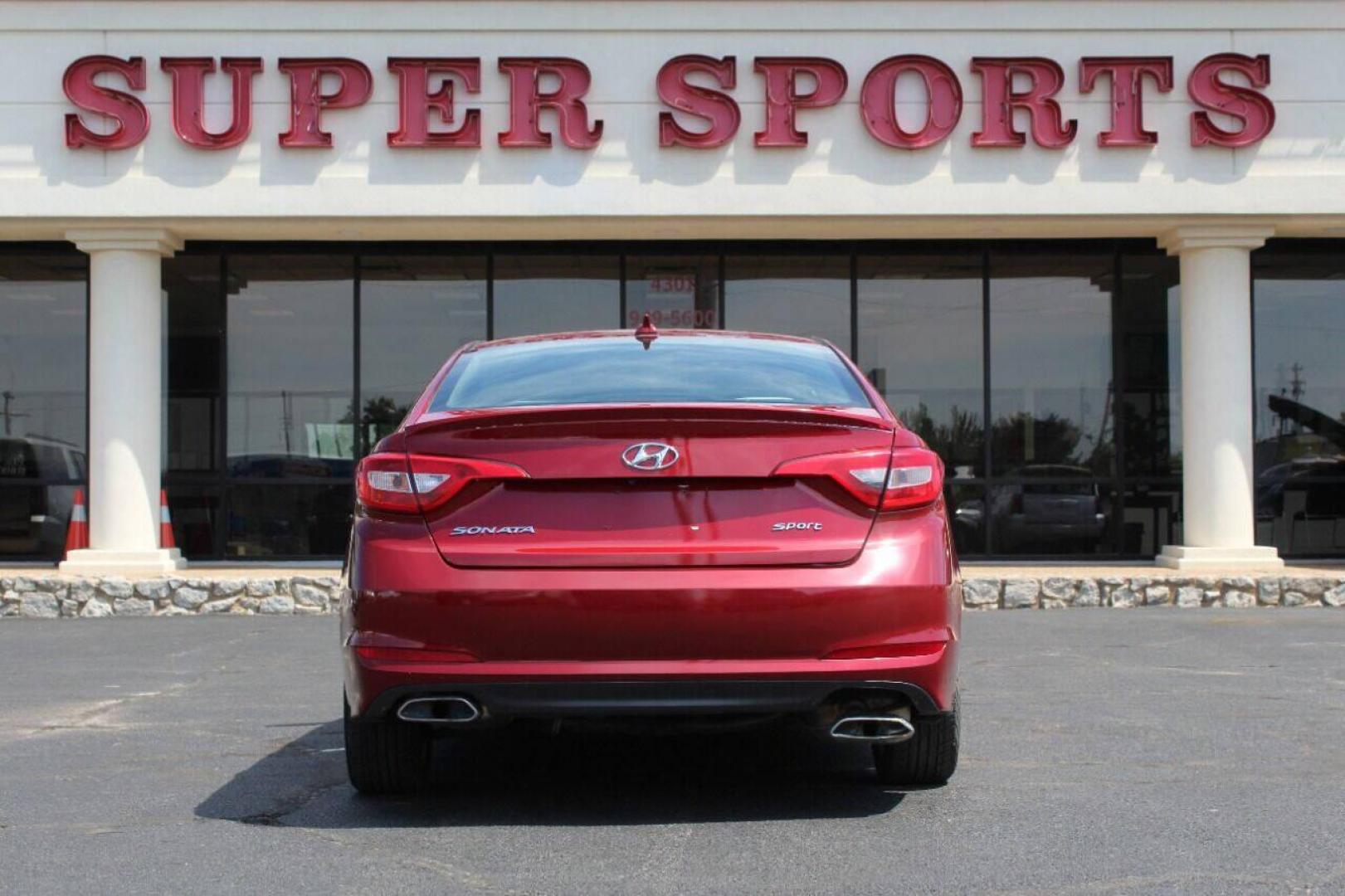 2015 Red Hyundai Sonata Sport (5NPE34AF2FH) with an 2.4L L4 DOHC 16V engine, 6-Speed Automatic transmission, located at 4301 NW 39th , Oklahoma City, OK, 73112, (405) 949-5600, 35.512135, -97.598671 - NO DRIVERS LICENCE NO-FULL COVERAGE INSURANCE-NO CREDIT CHECK. COME ON OVER TO SUPERSPORTS AND TAKE A LOOK AND TEST DRIVE. PLEASE GIVE US A CALL AT (405) 949-5600. NO LICENSIA DE MANEJAR- NO SEGURO DE COBERTURA TOTAL- NO VERIFICACCION DE CREDITO. POR FAVOR VENGAN A SUPERSPORTS, ECHE UN - Photo#4