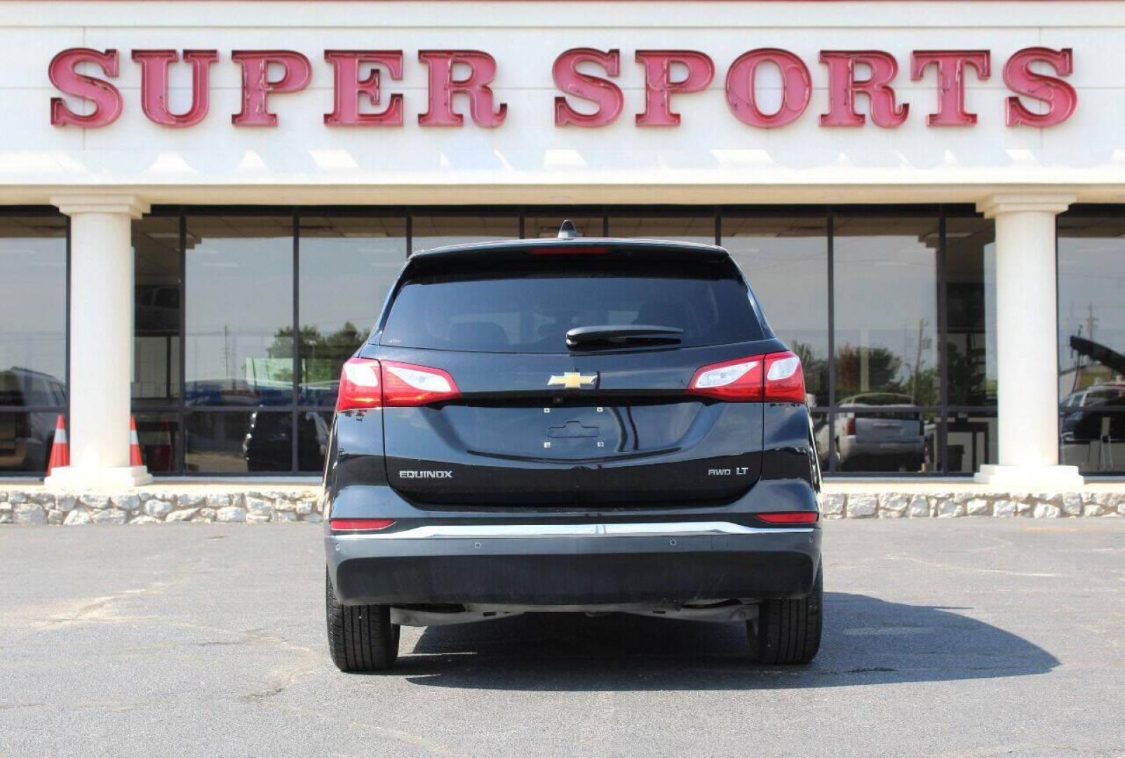 2018 Black Chevrolet Equinox LT AWD (2GNAXSEV7J6) with an 1.5L L4 DIR DOHC 16V TURBO engine, 6A transmission, located at 4301 NW 39th , Oklahoma City, OK, 73112, (405) 949-5600, 35.512135, -97.598671 - NO DRIVERS LICENCE NO-FULL COVERAGE INSURANCE-NO CREDIT CHECK. COME ON OVER TO SUPERSPORTS AND TAKE A LOOK AND TEST DRIVE. PLEASE GIVE US A CALL AT (405) 949-5600. NO LICENSIA DE MANEJAR- NO SEGURO DE COBERTURA TOTAL- NO VERIFICACCION DE CREDITO. POR FAVOR VENGAN A SUPERSPORTS, ECHE UN - Photo#4