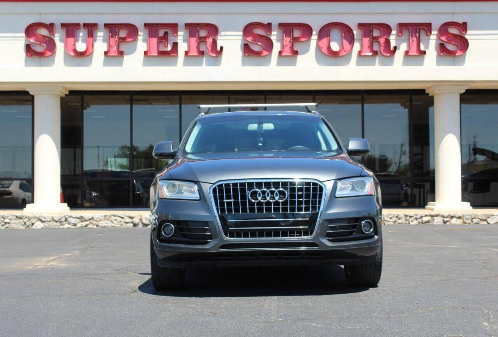 2015 Silver Audi Q5 2.0T Premium Plus quattro (WA1LFAFP3FA) with an 2.0L L4 DOHC 16V engine, 8-Speed Automatic transmission, located at 4301 NW 39th , Oklahoma City, OK, 73112, (405) 949-5600, 35.512135, -97.598671 - NO DRIVERS LICENCE - NO-FULL COVERAGE INSURANCE - NO CREDIT CHECK. COME ON OVER TO SUPERSPORTS AND TAKE A LOOK AND TEST DRIVE. PLEASE GIVE US A CALL AT (405) 949-5600. NO LICENCIA DE MANEJAR - NO SEGURO DE COBERTURA TOTAL - NO VERIFICACION DE CREDITO. POR FAVOR VENGAN A SUPERSPORTS, ECH - Photo#2