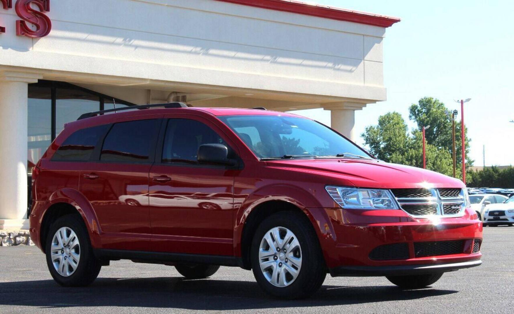 2020 Red Dodge Journey SE Value (3C4PDCAB5LT) with an 2.4L L4 DOHC 16V engine, 6A transmission, located at 4301 NW 39th , Oklahoma City, OK, 73112, (405) 949-5600, 35.512135, -97.598671 - NO DRIVERS LICENCE NO-FULL COVERAGE INSURANCE-NO CREDIT CHECK. COME ON OVER TO SUPERSPORTS AND TAKE A LOOK AND TEST DRIVE. PLEASE GIVE US A CALL AT (405) 949-5600. NO LICENSIA DE MANEJAR- NO SEGURO DE COBERTURA TOTAL- NO VERIFICACCION DE CREDITO. POR FAVOR VENGAN A SUPERSPORTS, EC - Photo#2