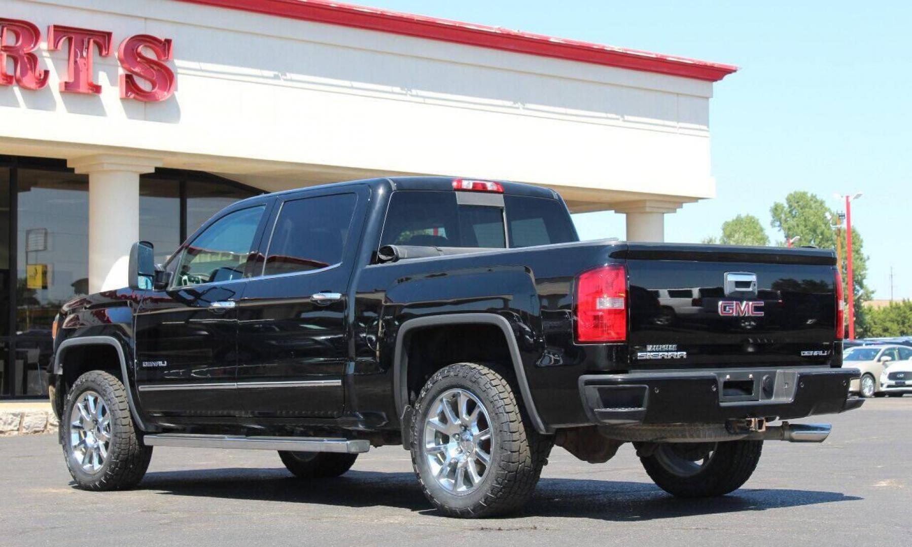 2014 Black GMC Sierra 1500 Denali Crew Cab 4WD (3GTU2WEJ6EG) with an 6.2L V8 OHV 16V engine, 6-Speed Automatic transmission, located at 4301 NW 39th , Oklahoma City, OK, 73112, (405) 949-5600, 35.512135, -97.598671 - Photo#5