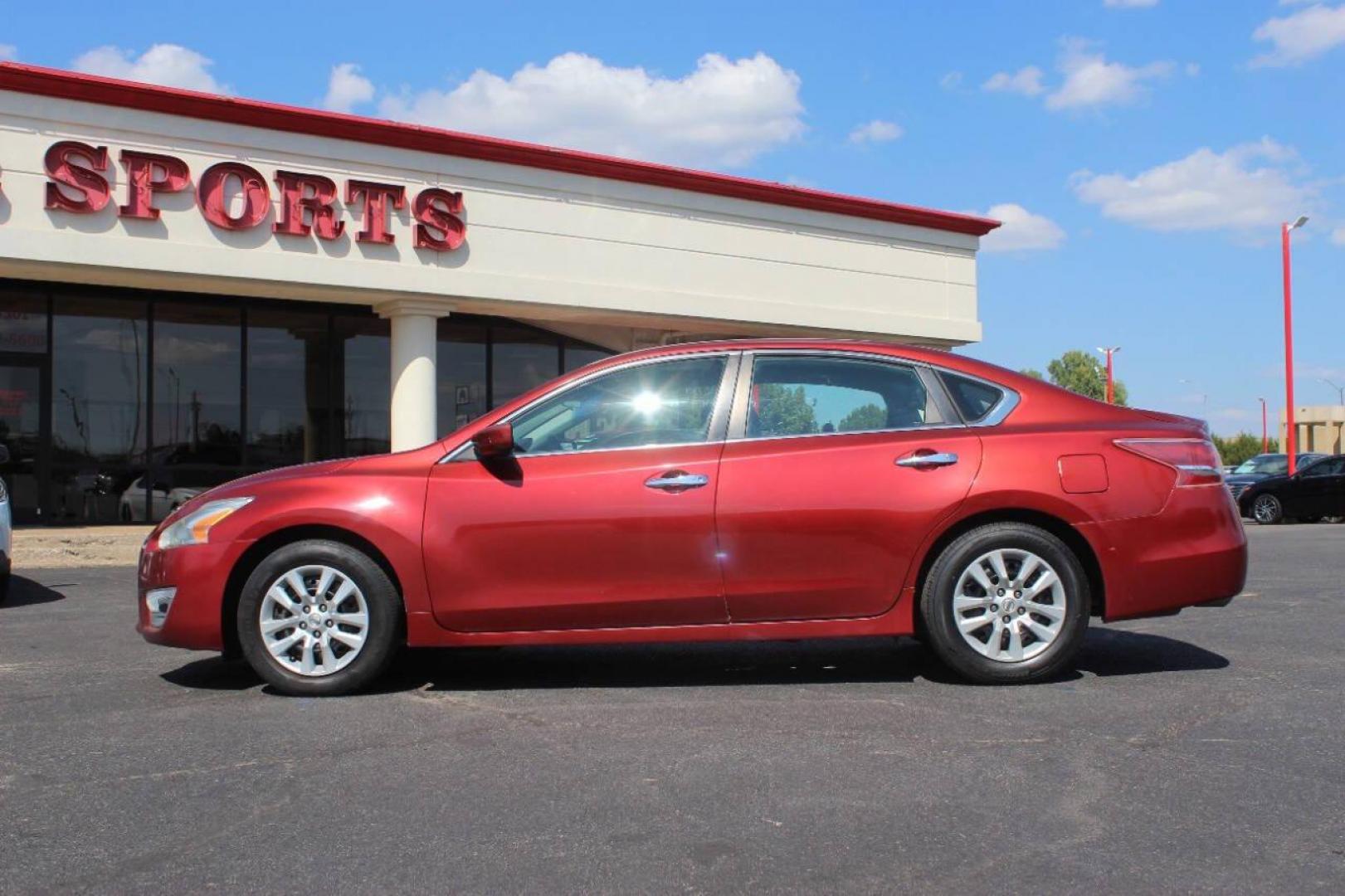 2013 Maroon Nissan Altima 2.5 S (1N4AL3AP8DN) with an 2.5L L4 DOHC 16V engine, CVT transmission, located at 4301 NW 39th , Oklahoma City, OK, 73112, (405) 949-5600, 35.512135, -97.598671 - NO DRIVERS LICENCE NO-FULL COVERAGE INSURANCE-NO CREDIT CHECK. COME ON OVER TO SUPERSPORTS AND TAKE A LOOK AND TEST DRIVE. PLEASE GIVE US A CALL AT (405) 949-5600. NO LICENSIA DE MANEJAR- NO SEGURO DE COBERTURA TOTAL- NO VERIFICACCION DE CREDITO. POR FAVOR VENGAN A SUPERSPORTS, ECHE UN - Photo#4