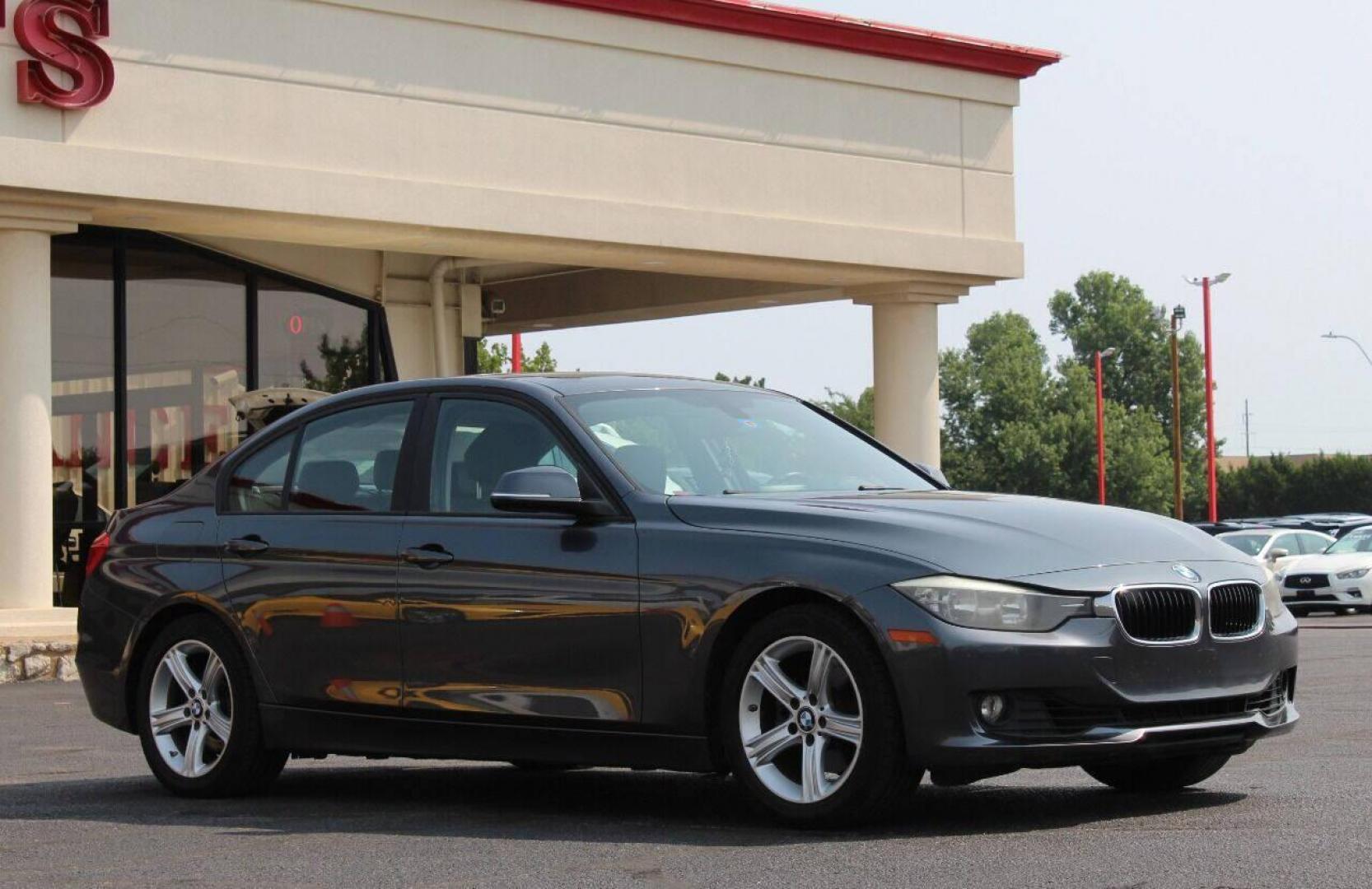 2013 Gray BMW 3-Series 328i Sedan (WBA3A5C54DJ) with an 2.0L L4 DOHC 16V engine, Automatic 8-Speed transmission, located at 4301 NW 39th , Oklahoma City, OK, 73112, (405) 949-5600, 35.512135, -97.598671 - NO DRIVERS LICENCE NO-FULL COVERAGE INSURANCE-NO CREDIT CHECK. COME ON OVER TO SUPERSPORTS AND TAKE A LOOK AND TEST DRIVE. PLEASE GIVE US A CALL AT (405) 949-5600. NO LICENSIA DE MANEJAR- NO SEGURO DE COBERTURA TOTAL- NO VERIFICACCION DE CREDITO. POR FAVOR VENGAN A SUPERSPORTS, ECHE UN - Photo#0