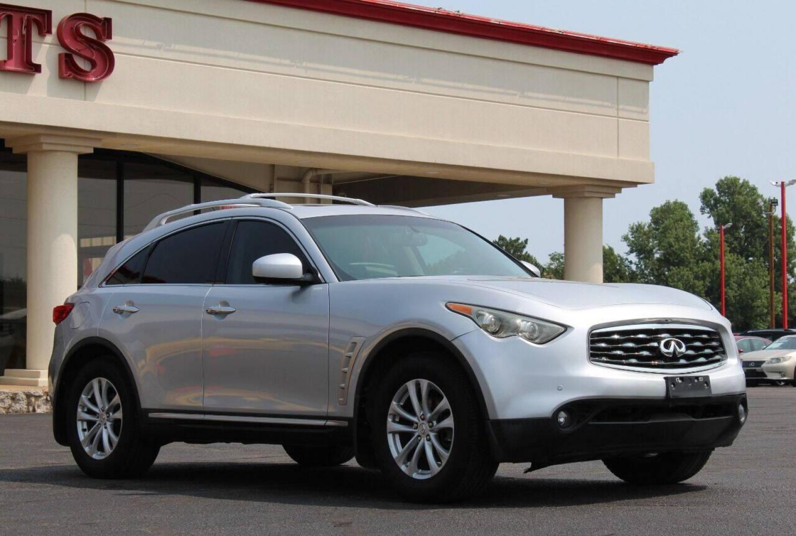 2009 Gray Infiniti FX FX35 2WD (JNRAS18U69M) with an 3.5L V6 DOHC 24V engine, 5-Speed Automatic transmission, located at 4301 NW 39th , Oklahoma City, OK, 73112, (405) 949-5600, 35.512135, -97.598671 - NO DRIVERS LICENCE - NO FULL COVERAGE INSURANCE - NO CREDIT CHECK. COME ON OVER TO SUPERSPORTS AND TAKE A LOOK AND TEST DRIVE PLEASE GIVE US A CALL AT (405) 949-5600. NO LICENCIA DE MANEJAR - NO SEGURO DE COBERTURA TOTAL - NO VERIFICACION DE CREDITO. POR FAVOR VENGAN A SUPERSPORTS, ECHE - Photo#0