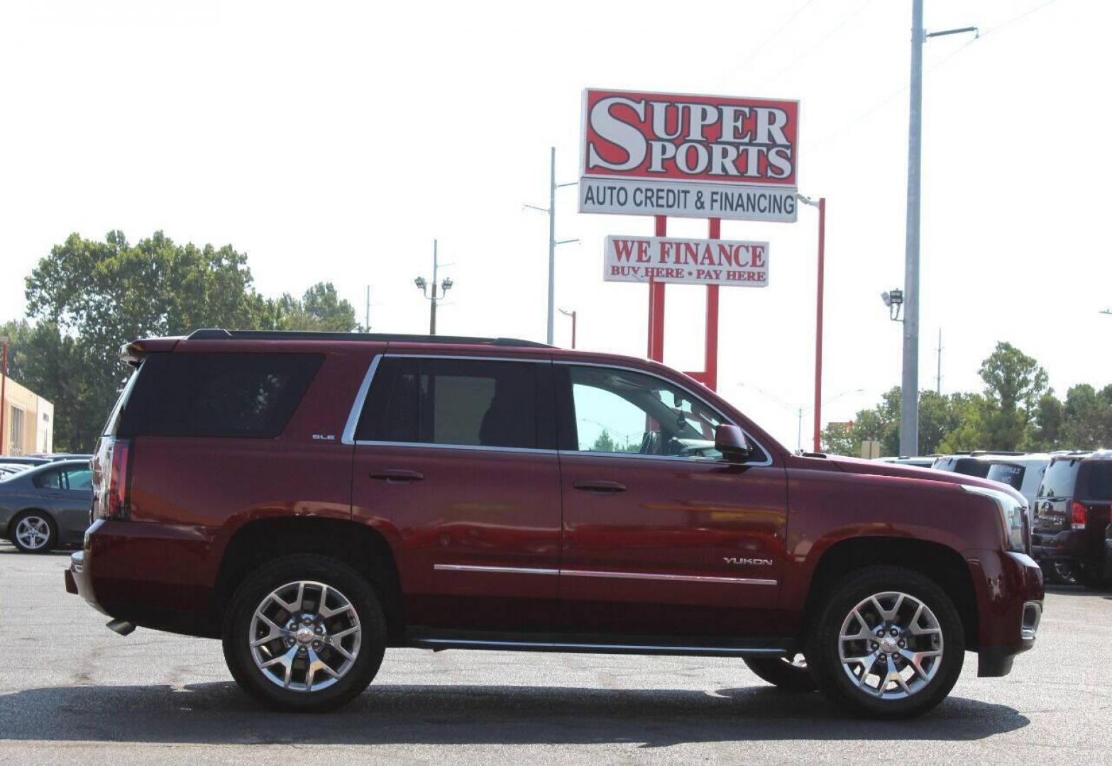 2017 Maroon GMC Yukon SLE 2WD (1GKS1AKC1HR) with an 5.3L V8 OHV 16V engine, 6A transmission, located at 4301 NW 39th , Oklahoma City, OK, 73112, (405) 949-5600, 35.512135, -97.598671 - NO DRIVERS LICENSE - NO FULL COVERAGE INSURANCE - NO CREDIT CHECK. COME ON OVER TO SUPERSPORTS AND TAKE A LOOK AND TEST DRIVE PLEASE GIVE US A CALL AT (405) 949-5600. NO LICENCIA DE MANEJAR - NO SEGURO DE COBERTURA TOTAL - NO VERIFICACION DE CREDITO. POR FAVOR VENGAN A SUPERSPOR - Photo#3