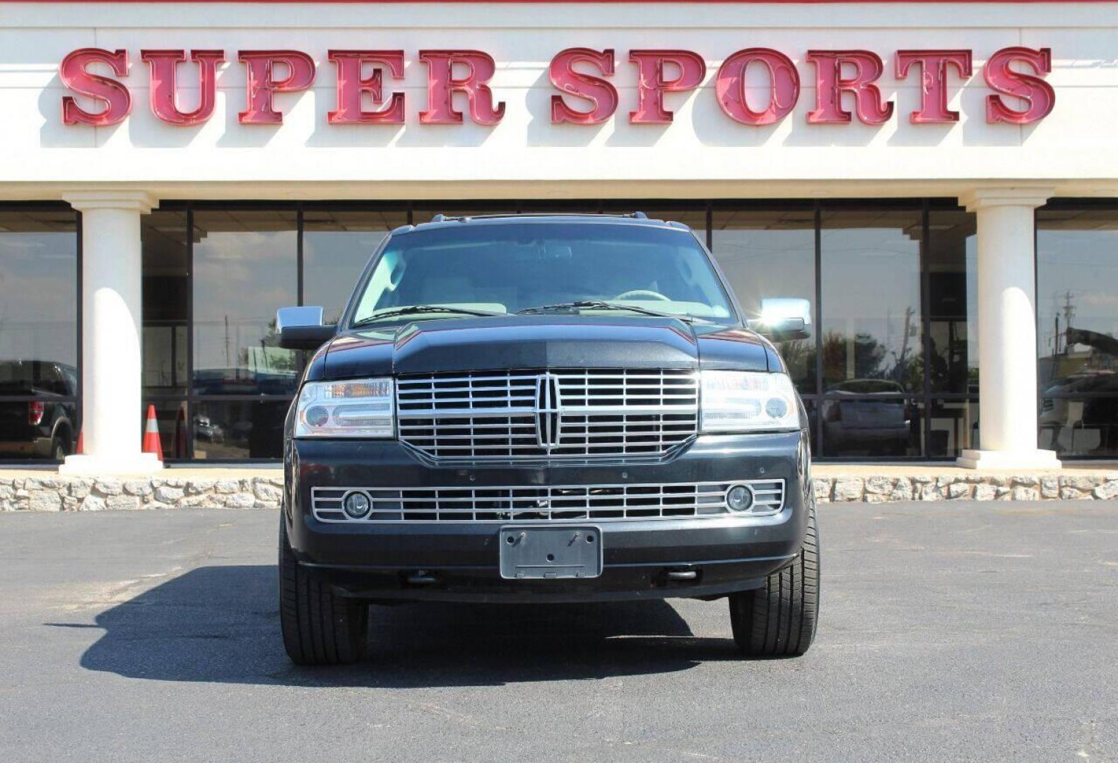 2011 Black Lincoln Navigator L 4WD (5LMJJ3J52BE) with an 5.4L V8 SOHC 24V engine, 6-Speed Automatic transmission, located at 4301 NW 39th , Oklahoma City, OK, 73112, (405) 949-5600, 35.512135, -97.598671 - NO DRIVERS LICENCE NO-FULL COVERAGE INSURANCE-NO CREDIT CHECK. COME ON OVER TO SUPERSPORTS AND TAKE A LOOK AND TEST DRIVE PLEASE GIVE US A CALL AT (405) 949-5600. NO LICENSIA DE MANEJAR- NO SEGURO DE COBERTURA TOTAL- NO VERIFICACCION DE CREDITO. POR FAVOR VENGAN A SUPERSPORTS, ECHE UN V - Photo#2