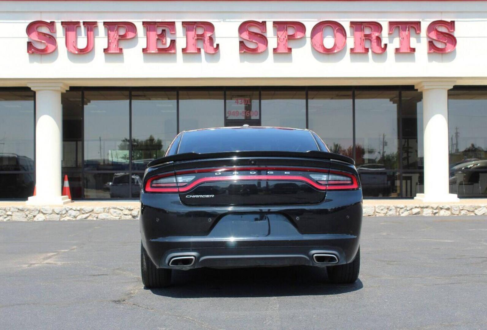 2020 Black Dodge Charger (2C3CDXBG0LH) with an 3.6L V6 3.6L V6 engine, Automatic 8-Speed transmission, located at 4301 NW 39th , Oklahoma City, OK, 73112, (405) 949-5600, 35.512135, -97.598671 - NO DRIVERS LICENSE - NO FULL COVERAGE INSURANCE - NO CREDIT CHECK. COME ON OVER TO SUPERSPORTS AND TAKE A LOOK AND TEST DRIVE PLEASE GIVE US A CALL AT (405) 949-5600. NO LICENCIA DE MANEJAR - NO SEGURO DE COBERTURA TOTAL - NO VERIFICACION DE CREDITO. POR FAVOR VENGAN A SUPERSPORTS, ECHE - Photo#4